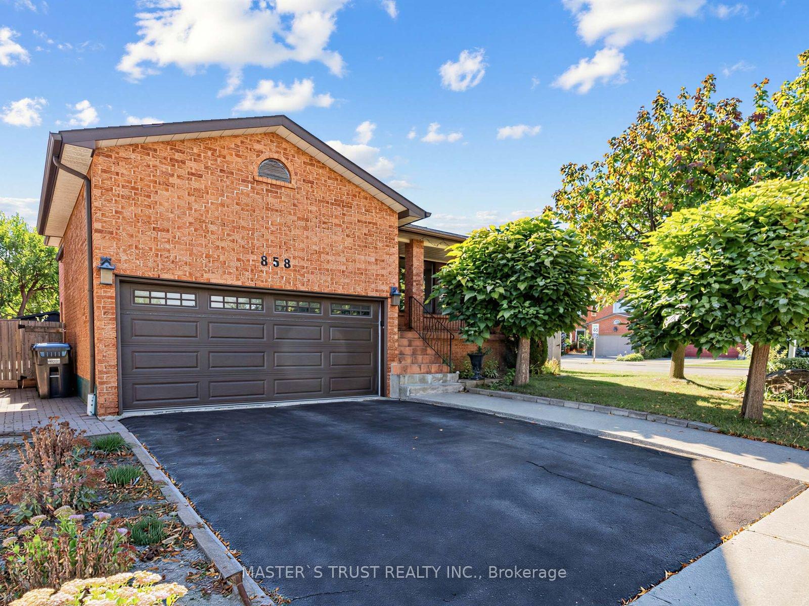 Photo 2 of 858 Wetherby Lane, Mississauga, Rathwood — HOMEH