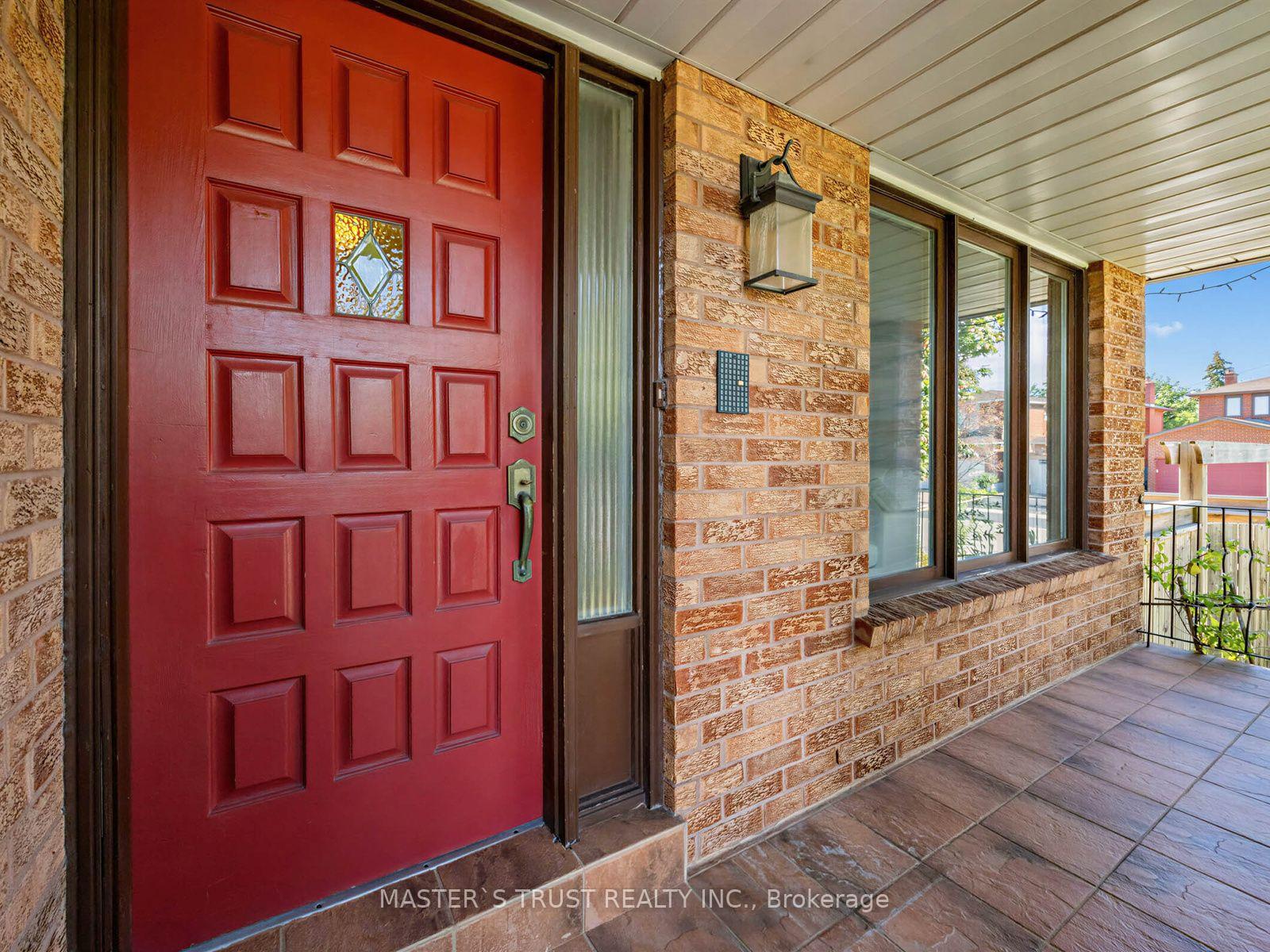 Photo 5 of 858 Wetherby Lane, Mississauga, Rathwood — HOMEH