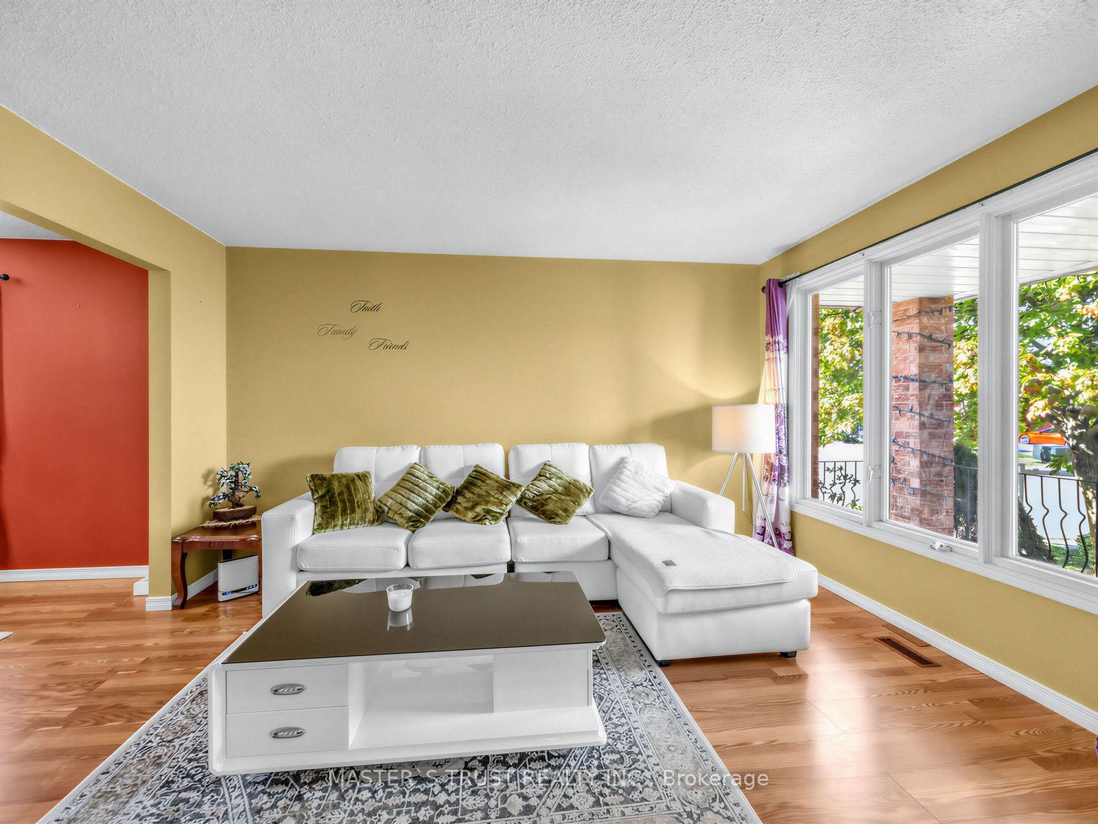 Photo 6 of 858 Wetherby Lane, Mississauga, Rathwood — HOMEH