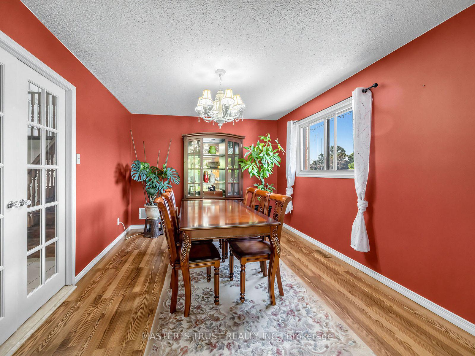 Photo 8 of 858 Wetherby Lane, Mississauga, Rathwood — HOMEH