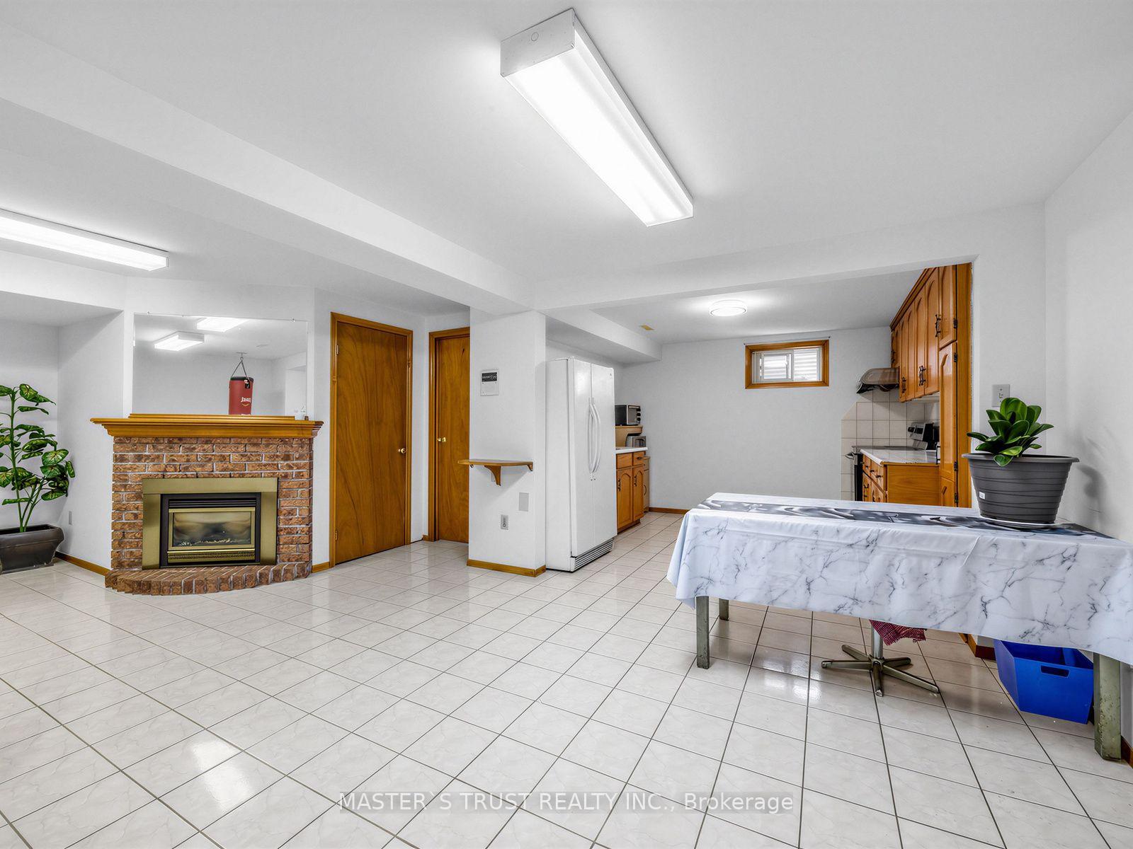 Photo 26 of 858 Wetherby Lane, Mississauga, Rathwood — HOMEH