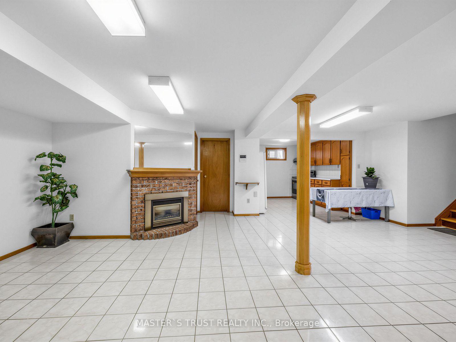 Photo 29 of 858 Wetherby Lane, Mississauga, Rathwood — HOMEH