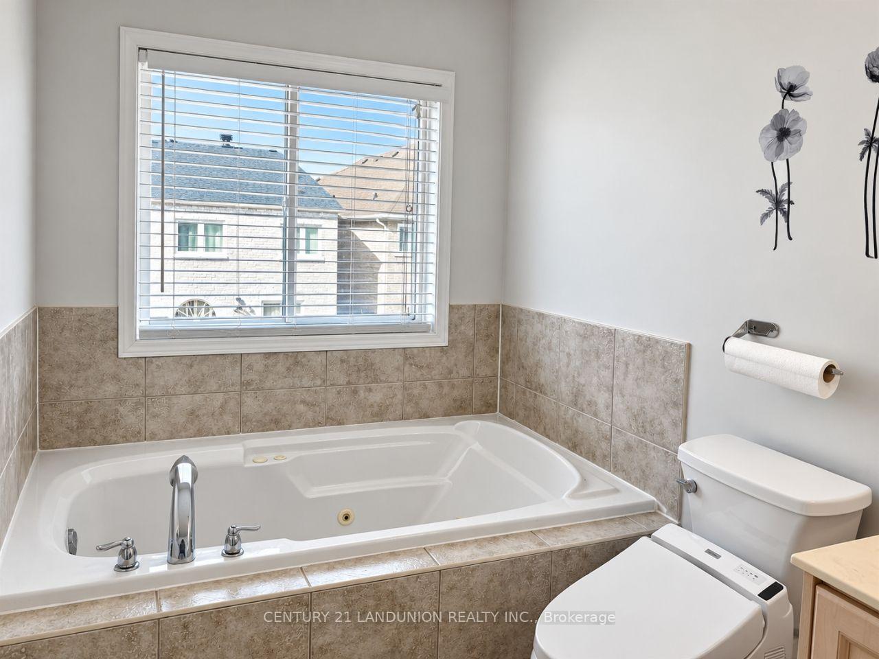 Photo 21 of 52 Kentley Street, Markham, Berczy — HOMEH