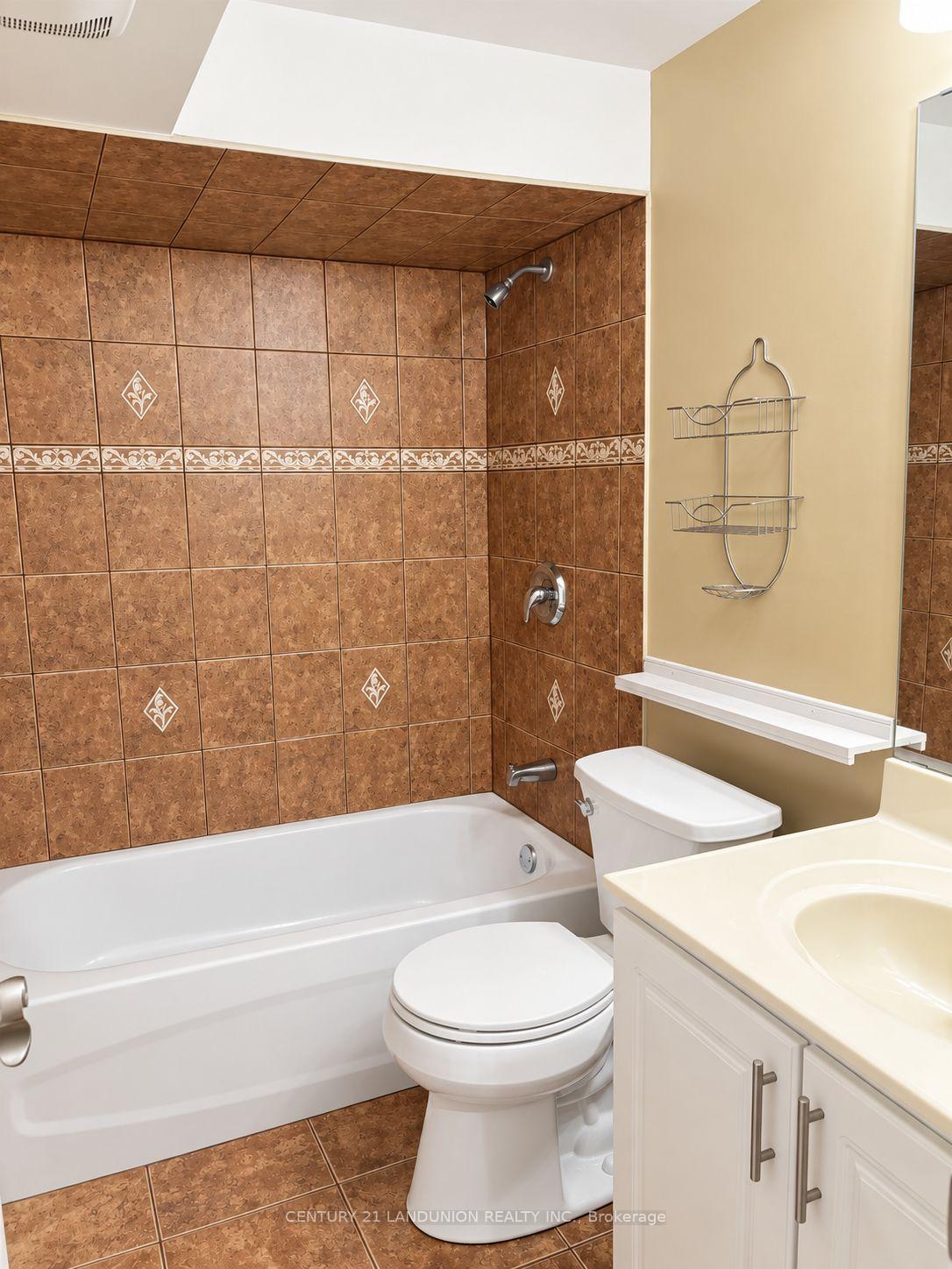 Photo 36 of 52 Kentley Street, Markham, Berczy — HOMEH