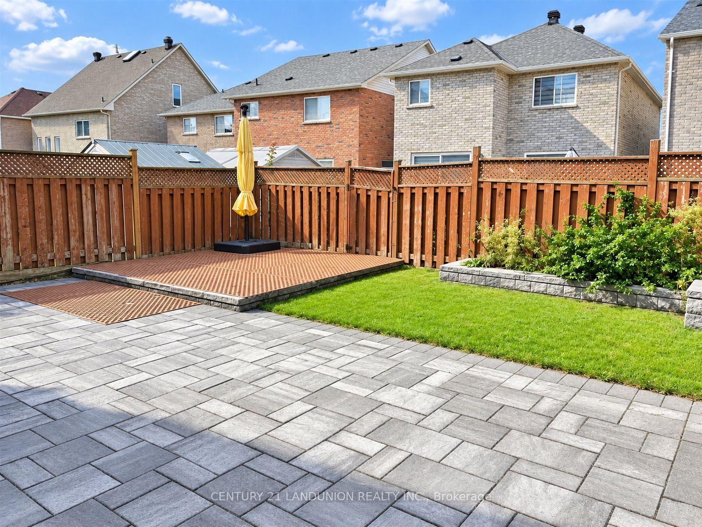 Photo 39 of 52 Kentley Street, Markham, Berczy — HOMEH