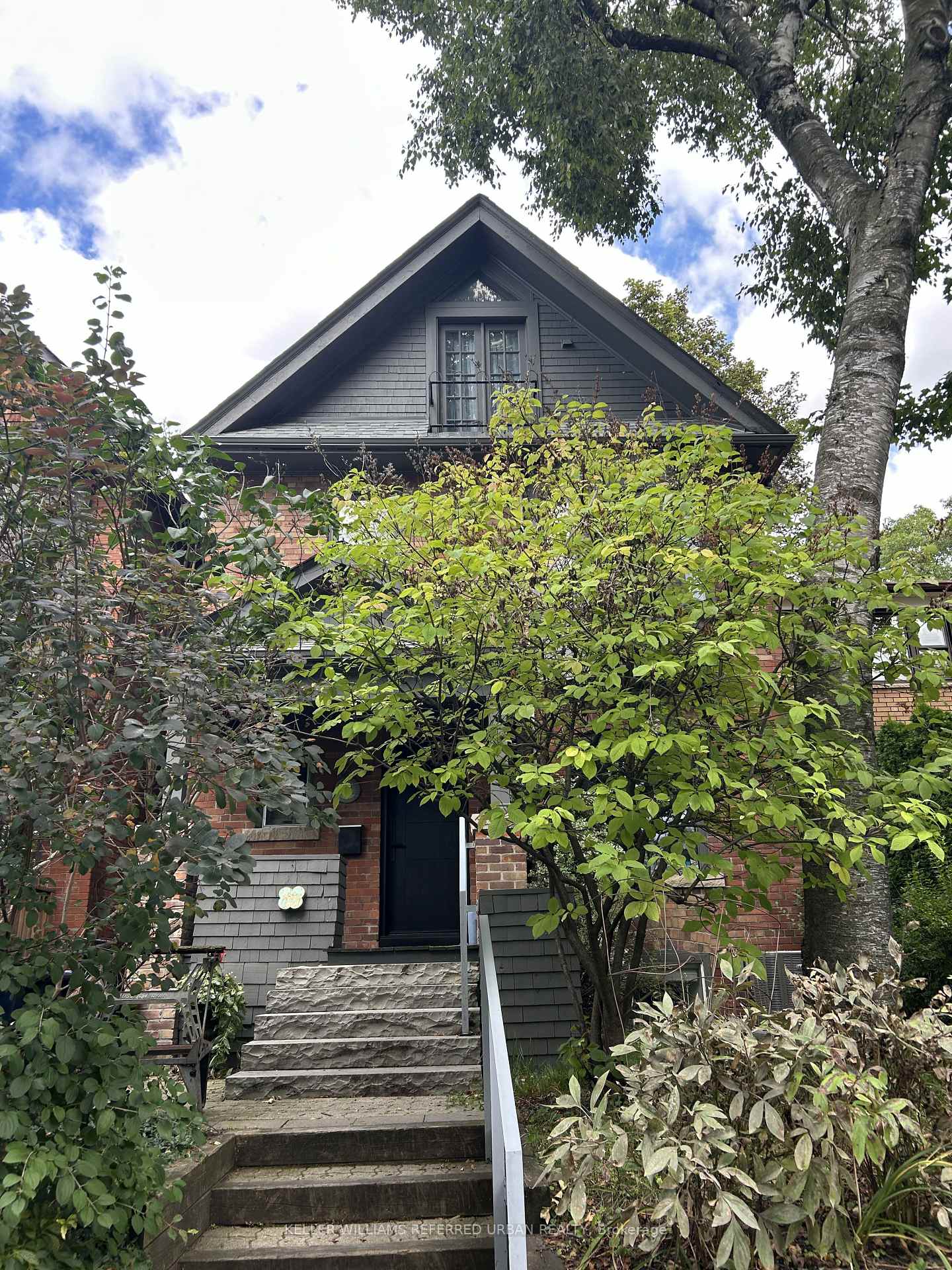 Photo 3 of 63 Hilton Avenue, Toronto, Casa Loma — HOMEH