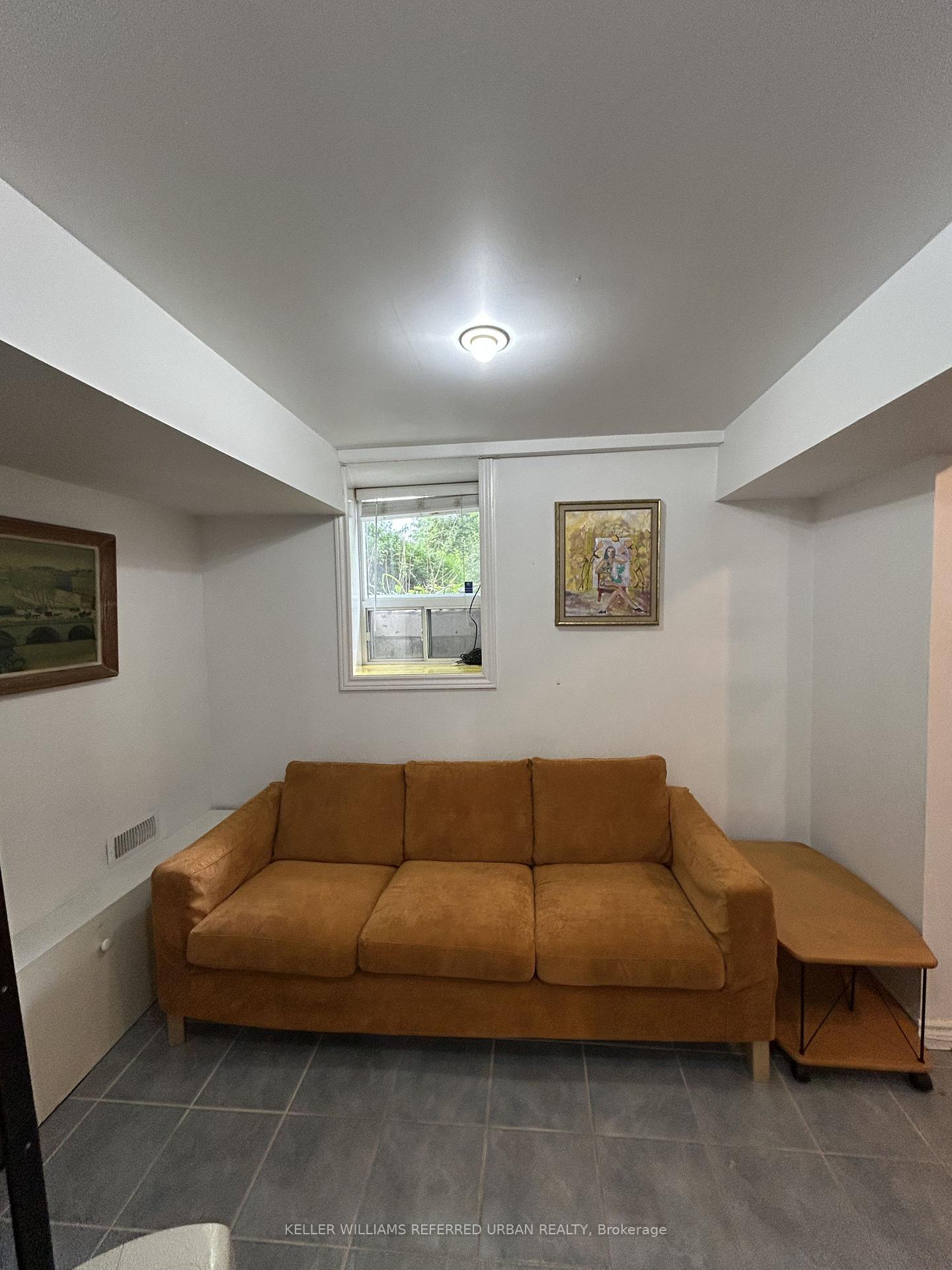 Photo 7 of 63 Hilton Avenue, Toronto, Casa Loma — HOMEH