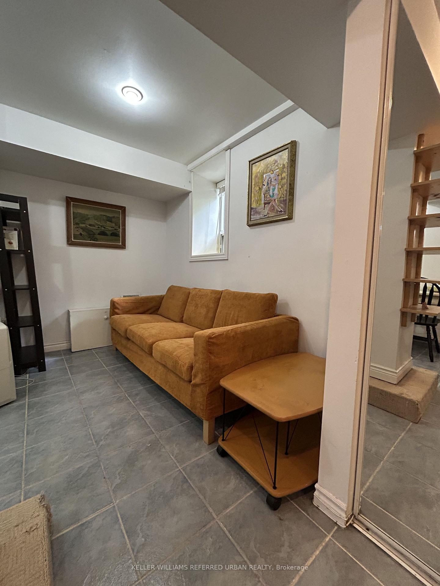 Photo 9 of 63 Hilton Avenue, Toronto, Casa Loma — HOMEH