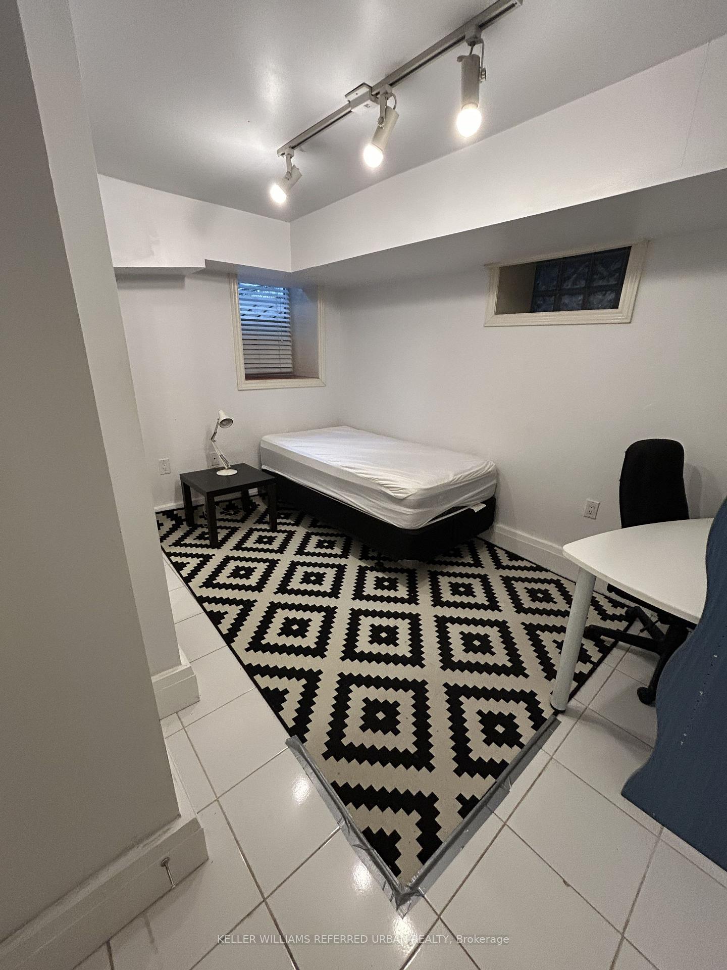 Photo 14 of 63 Hilton Avenue, Toronto, Casa Loma — HOMEH
