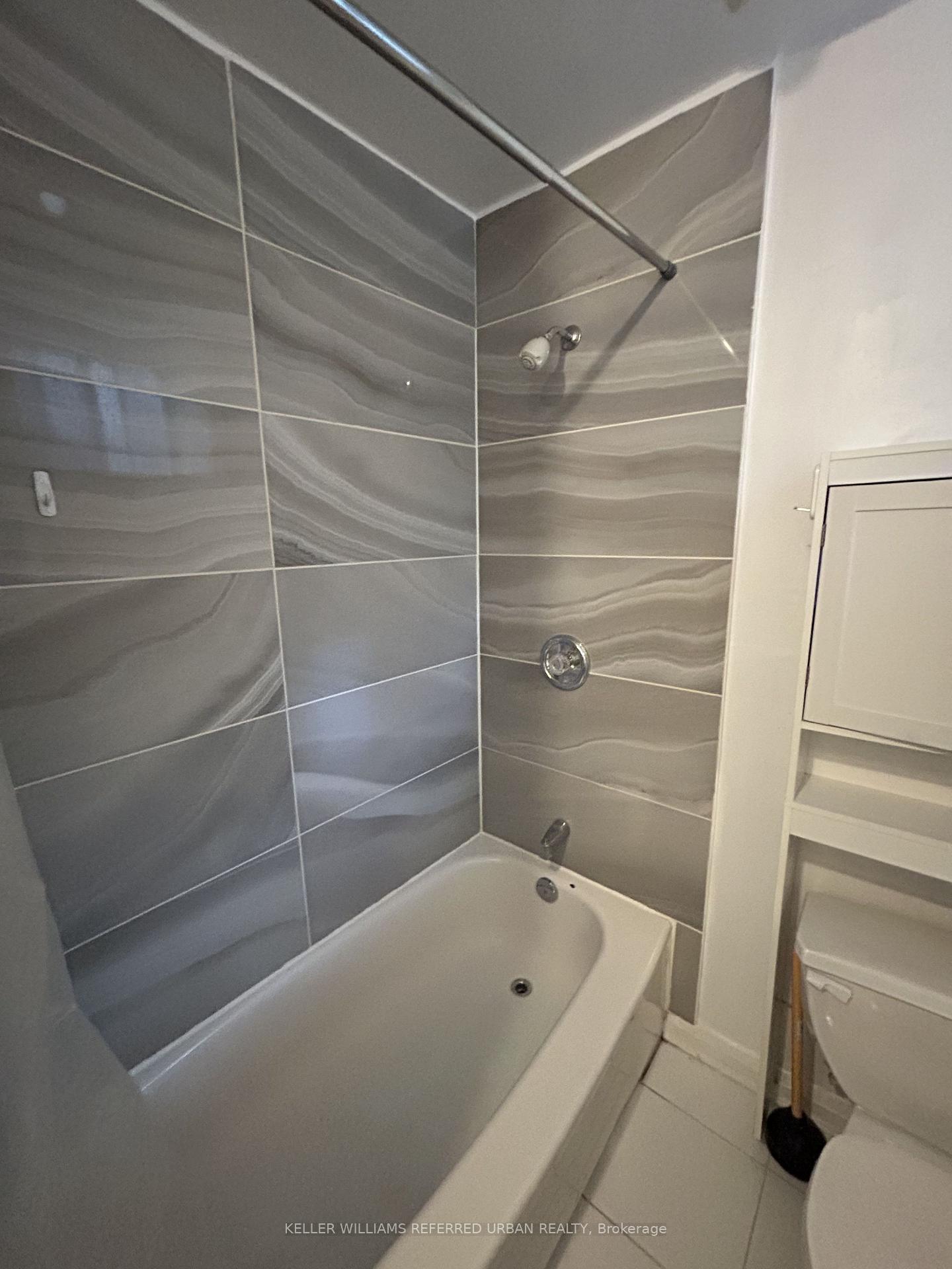 Photo 17 of 63 Hilton Avenue, Toronto, Casa Loma — HOMEH