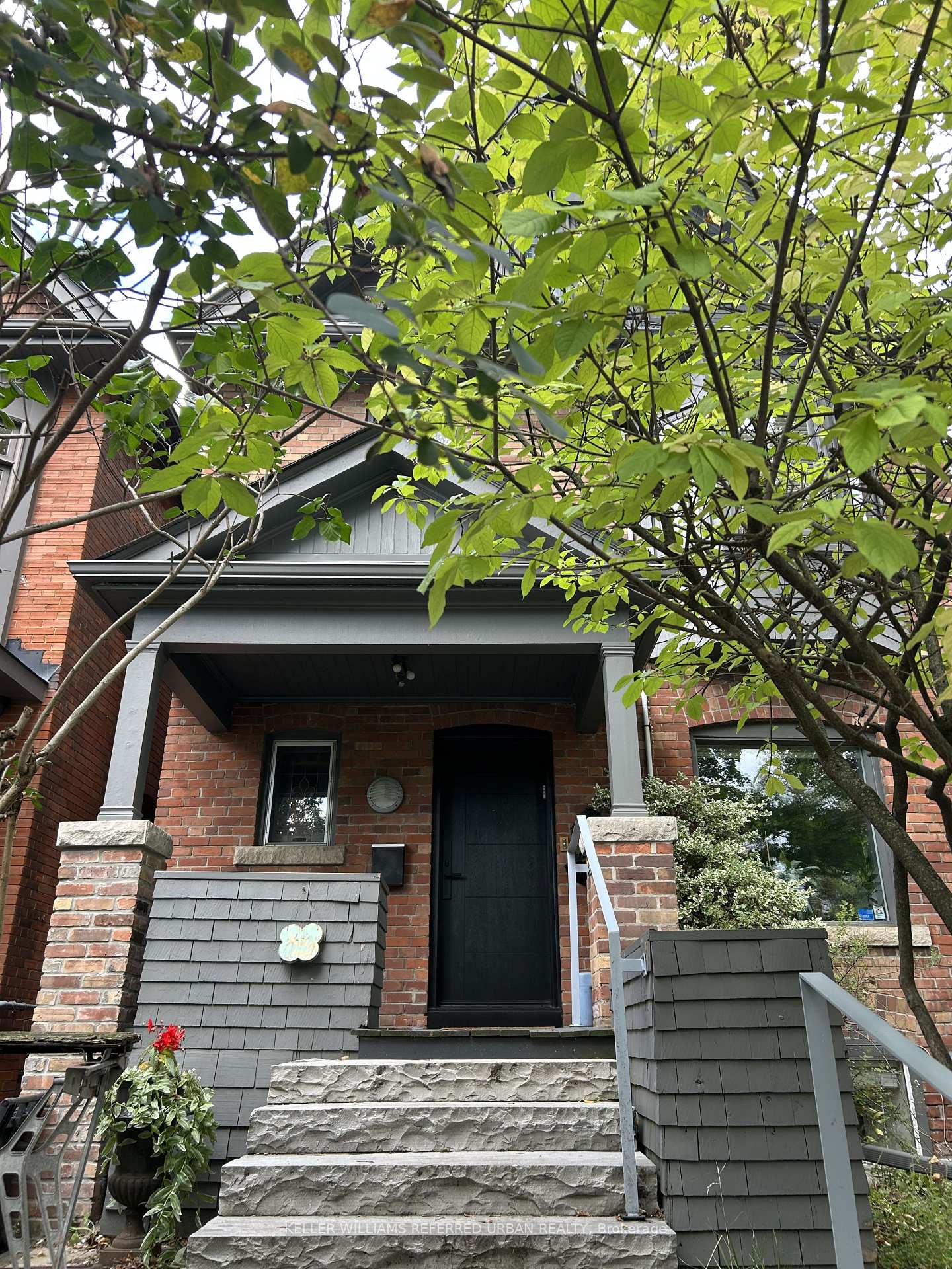 Photo 20 of 63 Hilton Avenue, Toronto, Casa Loma — HOMEH
