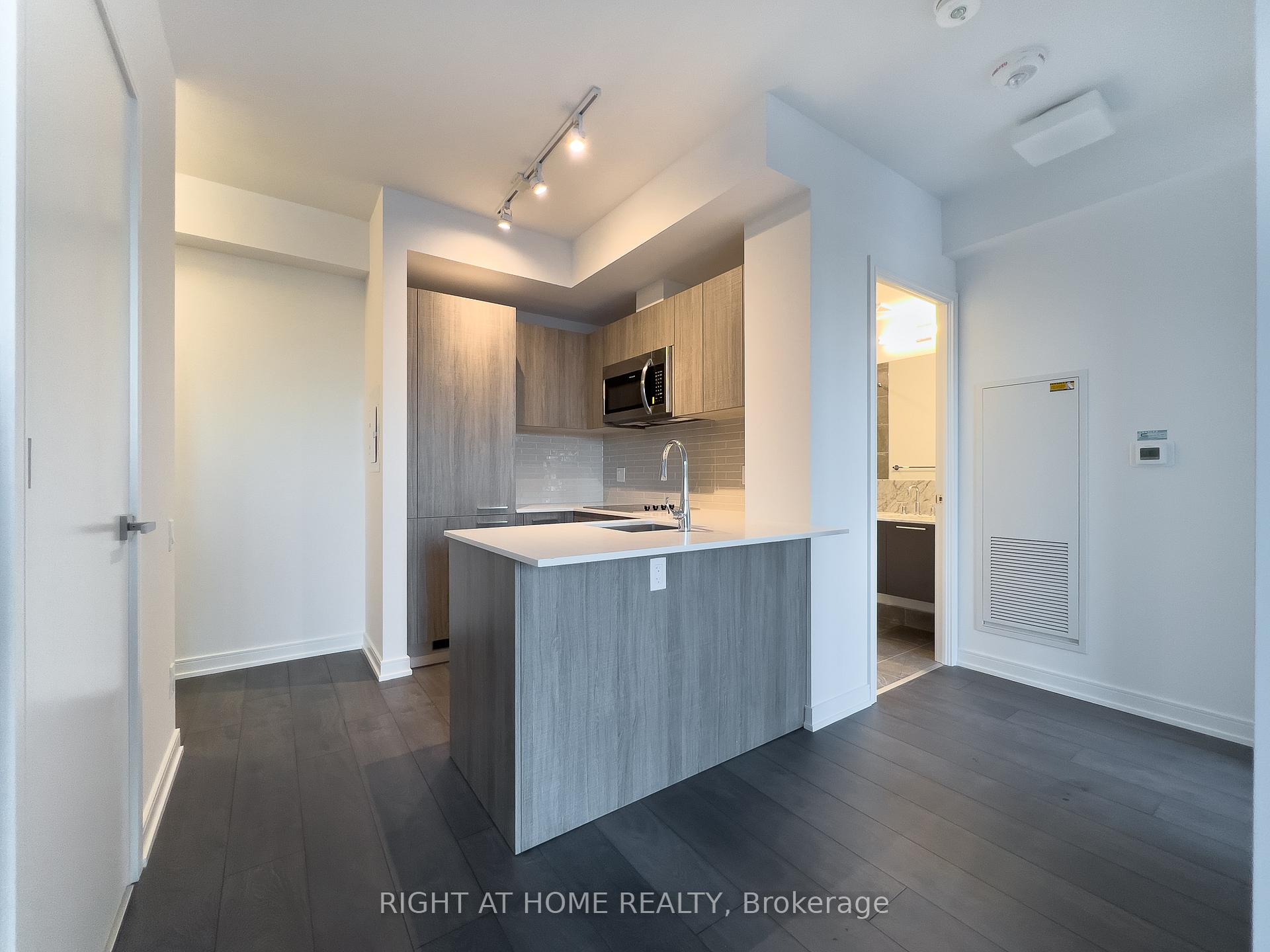 Photo 8 of Unit 1606, 3 Gloucester Street, Toronto, Church-Yonge Corridor — HOMEH