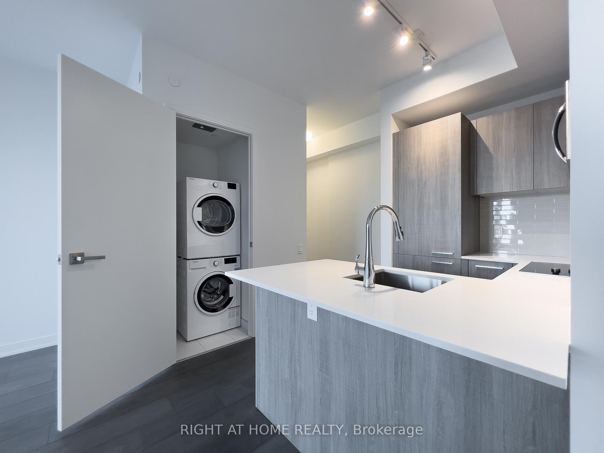 Photo 12 of Unit 1606, 3 Gloucester Street, Toronto, Church-Yonge Corridor — HOMEH