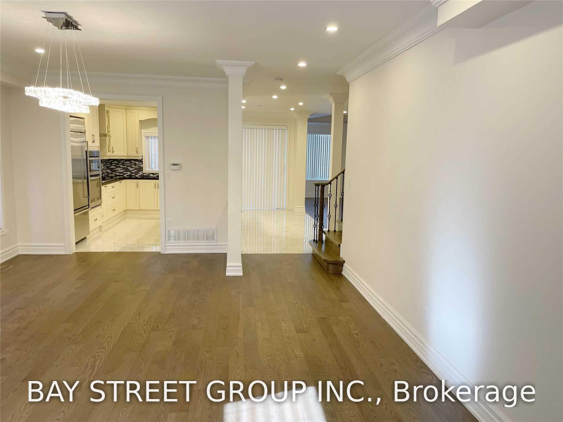 Photo 3 of 18 River Forest Street, Markham, Rouge Fairways — HOMEH