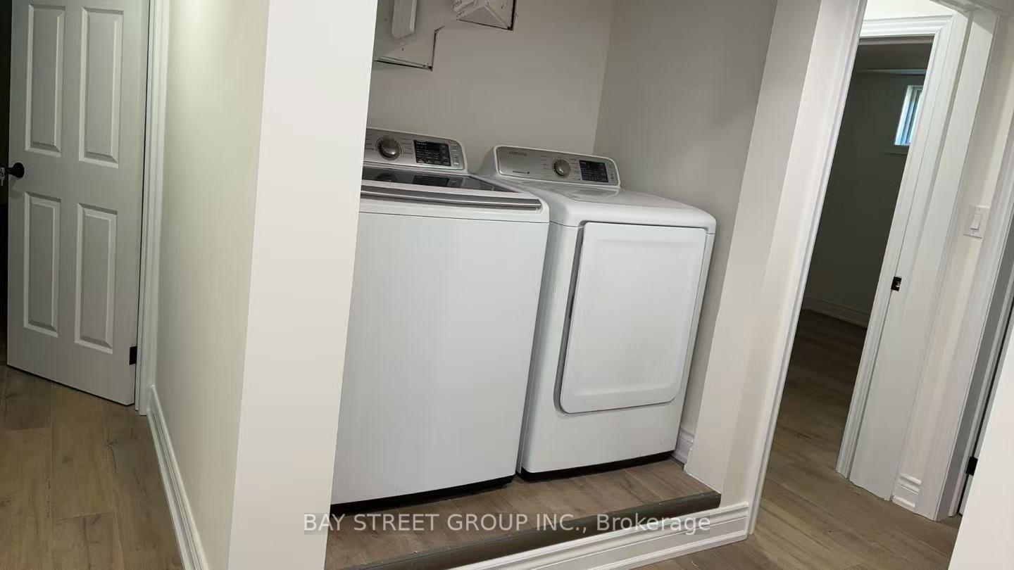 Photo 7 of 27 Sycamore Drive, Markham, Aileen-Willowbrook — HOMEH