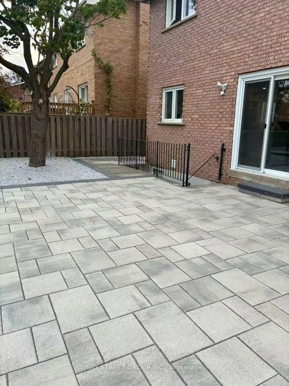 Photo 10 of 27 Sycamore Drive, Markham, Aileen-Willowbrook — HOMEH