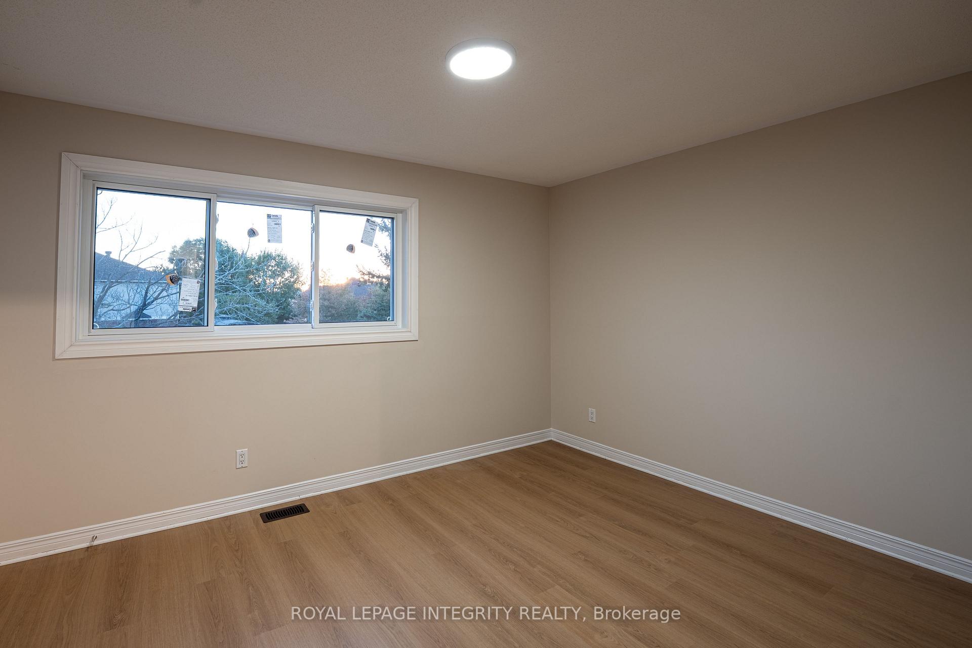Photo 11 of 79 Forestglade Crescent, Ottawa, Hunt Club Park — HOMEH