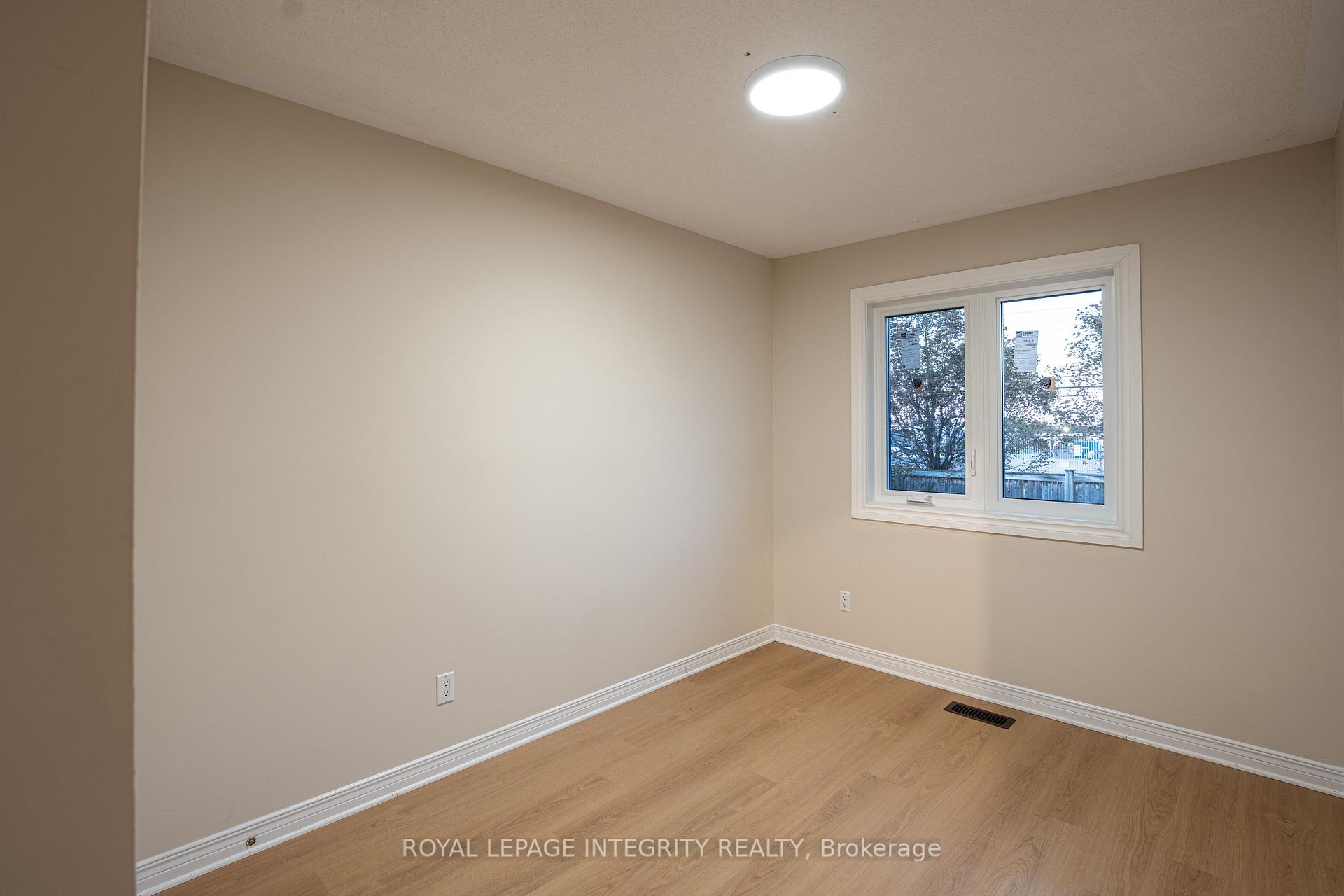 Photo 13 of 79 Forestglade Crescent, Ottawa, Hunt Club Park — HOMEH