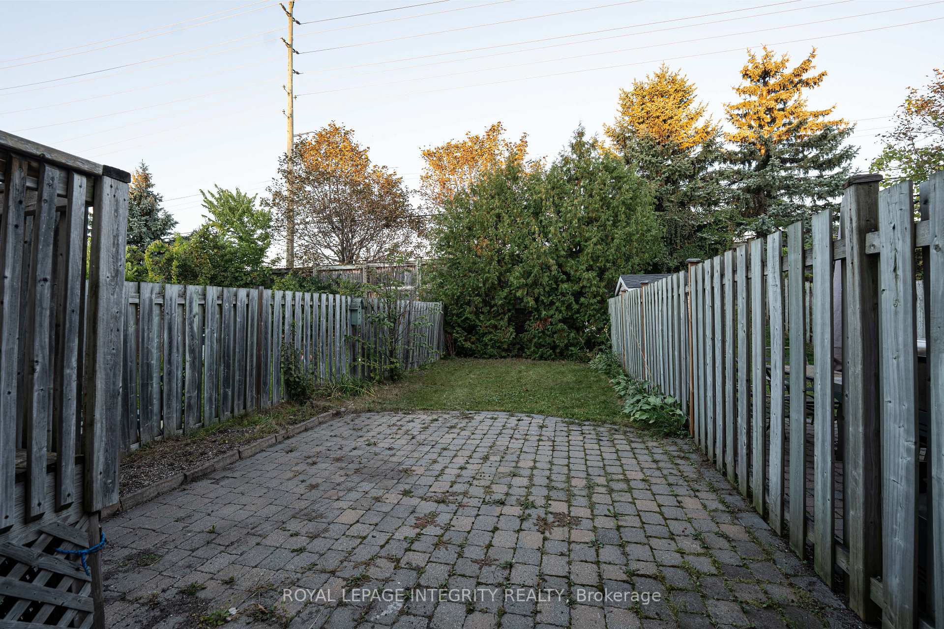 Photo 18 of 79 Forestglade Crescent, Ottawa, Hunt Club Park — HOMEH
