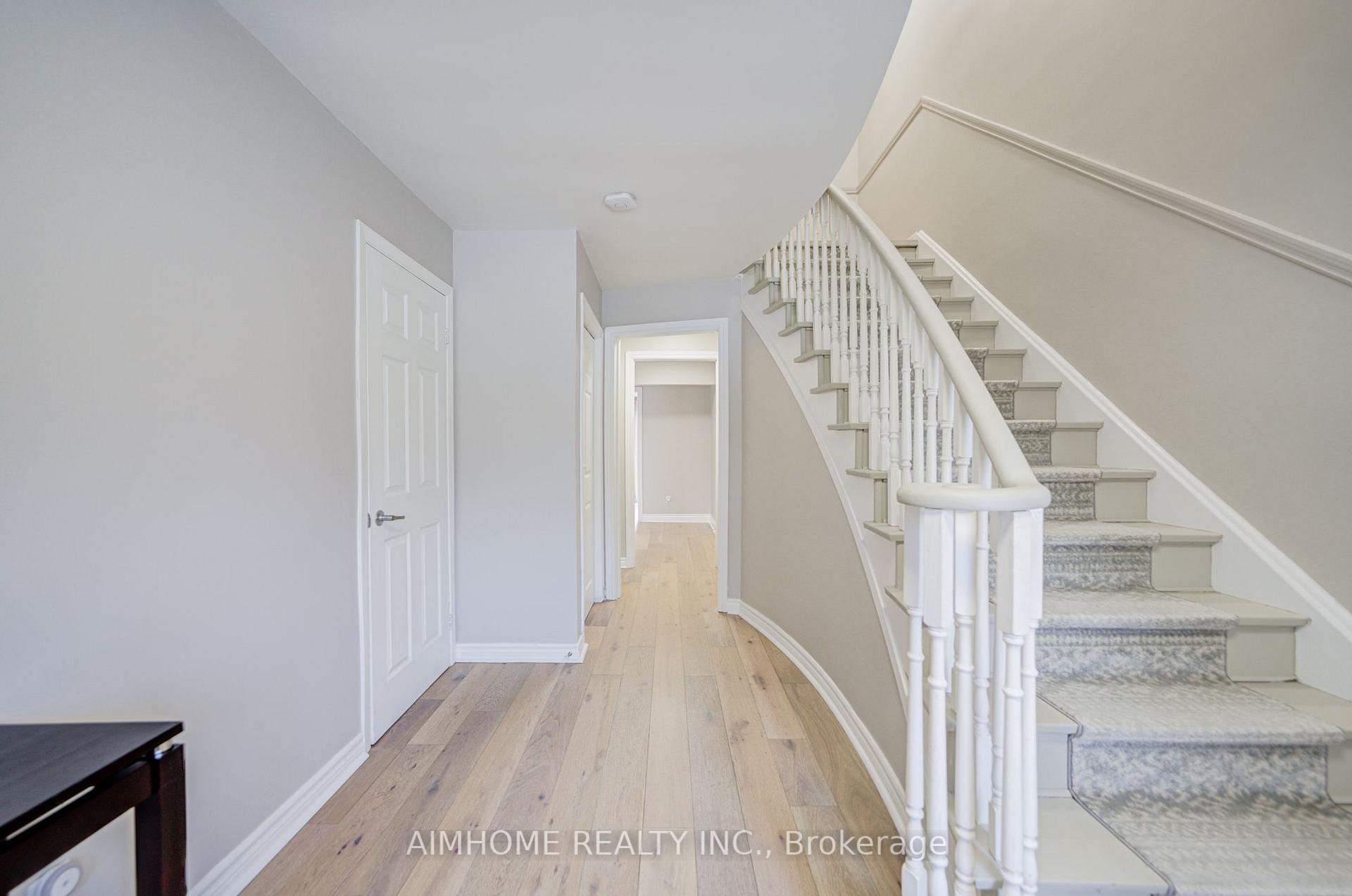 Photo 3 of 163 Chipwood Crescent, North York, Pleasant View — HOMEH