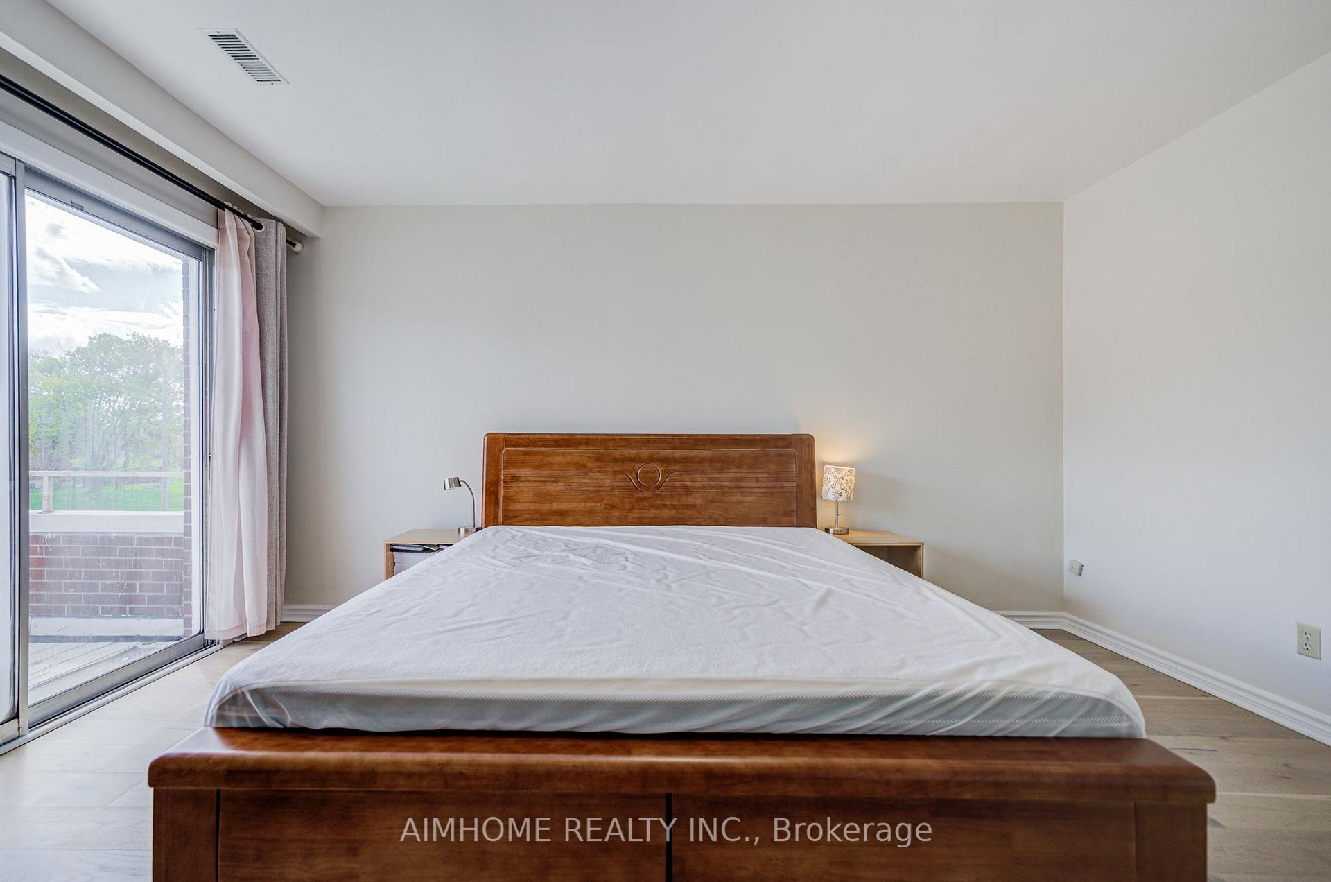 Photo 17 of 163 Chipwood Crescent, North York, Pleasant View — HOMEH