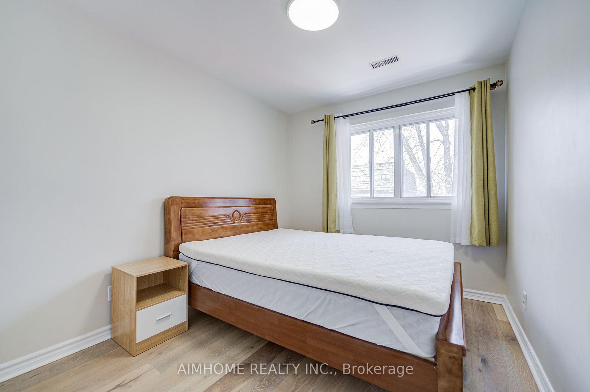 Photo 27 of 163 Chipwood Crescent, North York, Pleasant View — HOMEH