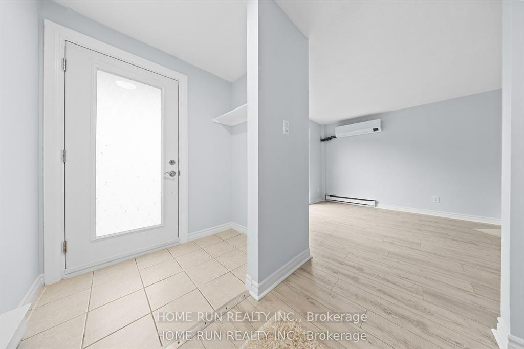 Photo 4 of Unit 104, 1770 Cabaret Lane, Ottawa, Fallingbrook/Pineridge — HOMEH