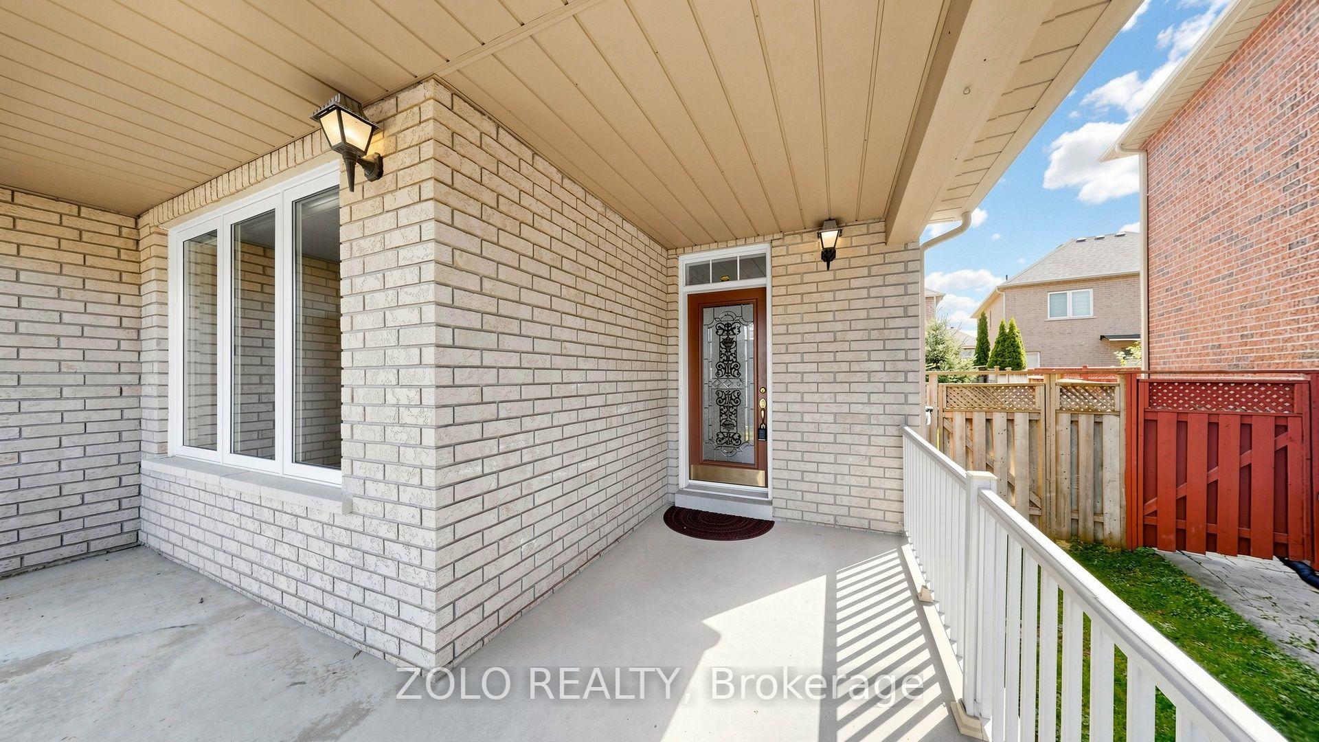 Photo 8 of 19 Waldron Crescent, Richmond Hill, Oak Ridges — HOMEH