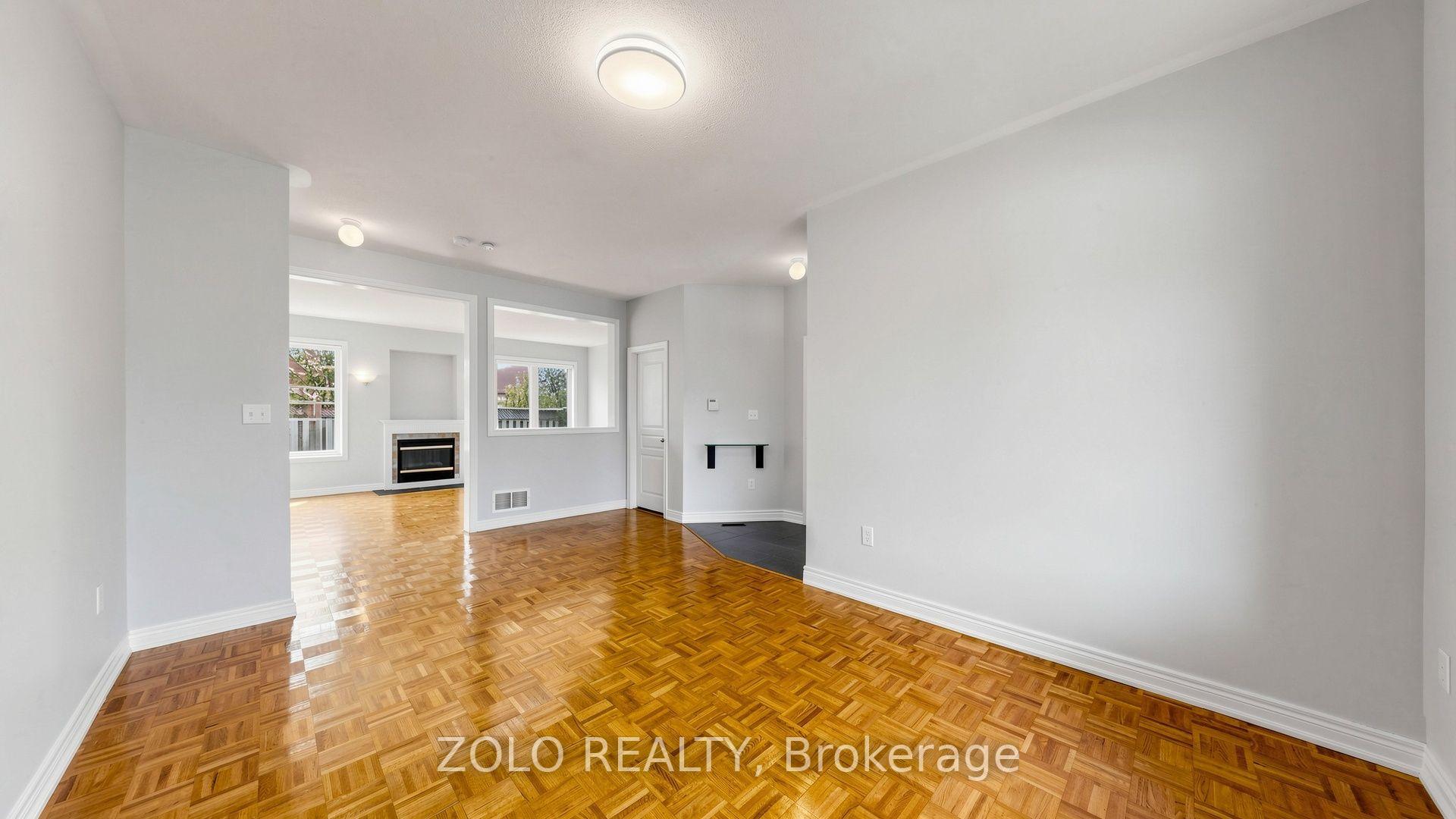 Photo 11 of 19 Waldron Crescent, Richmond Hill, Oak Ridges — HOMEH