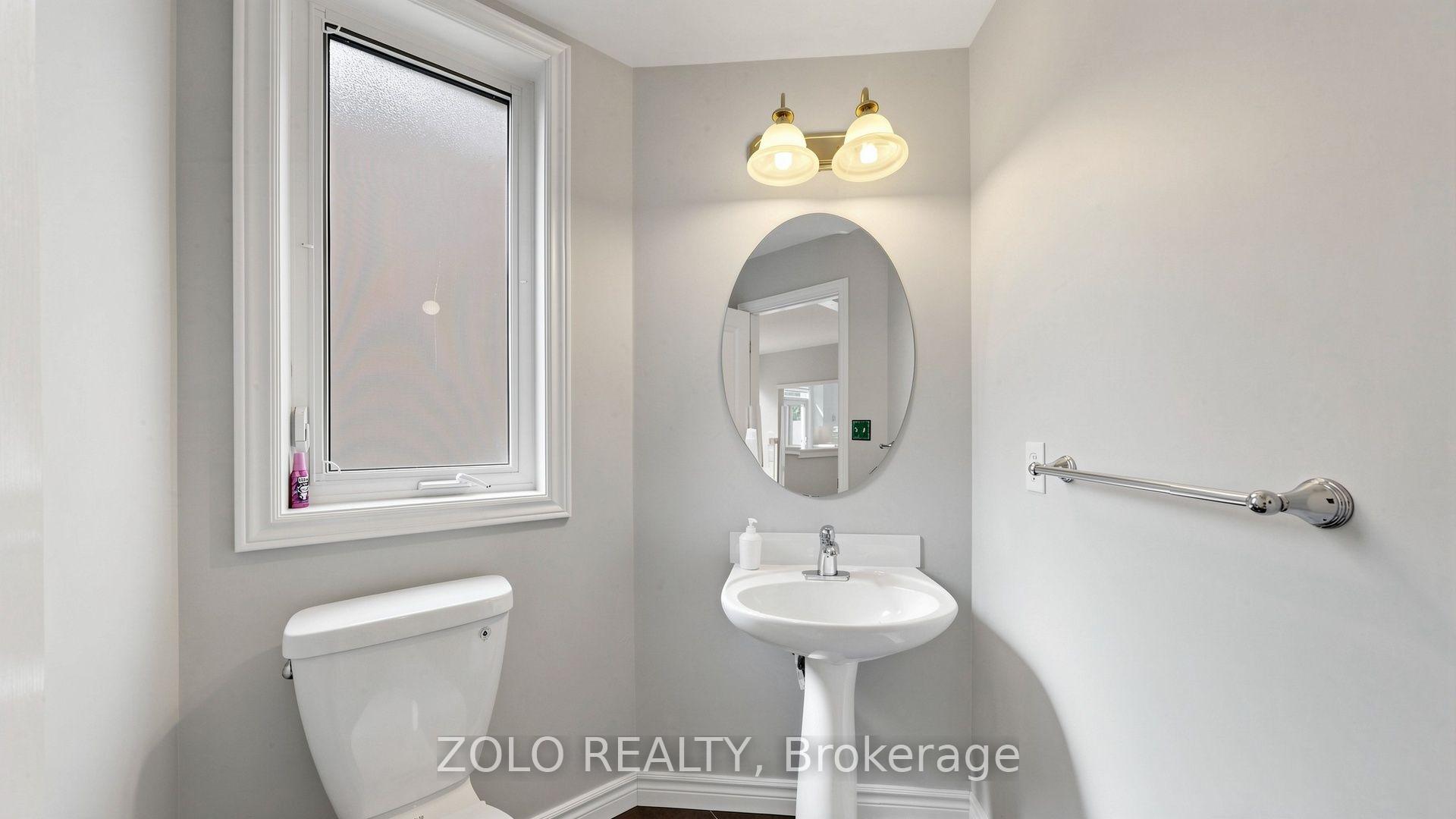 Photo 12 of 19 Waldron Crescent, Richmond Hill, Oak Ridges — HOMEH