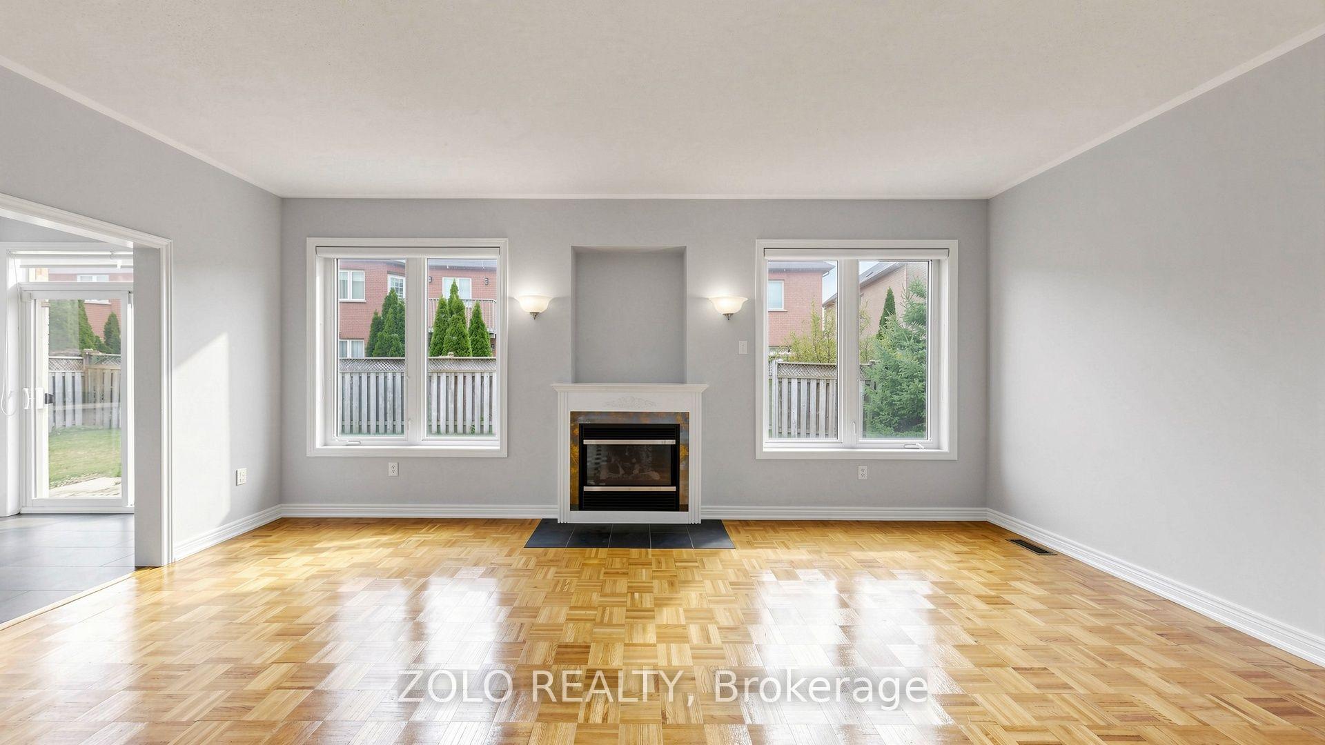 Photo 13 of 19 Waldron Crescent, Richmond Hill, Oak Ridges — HOMEH