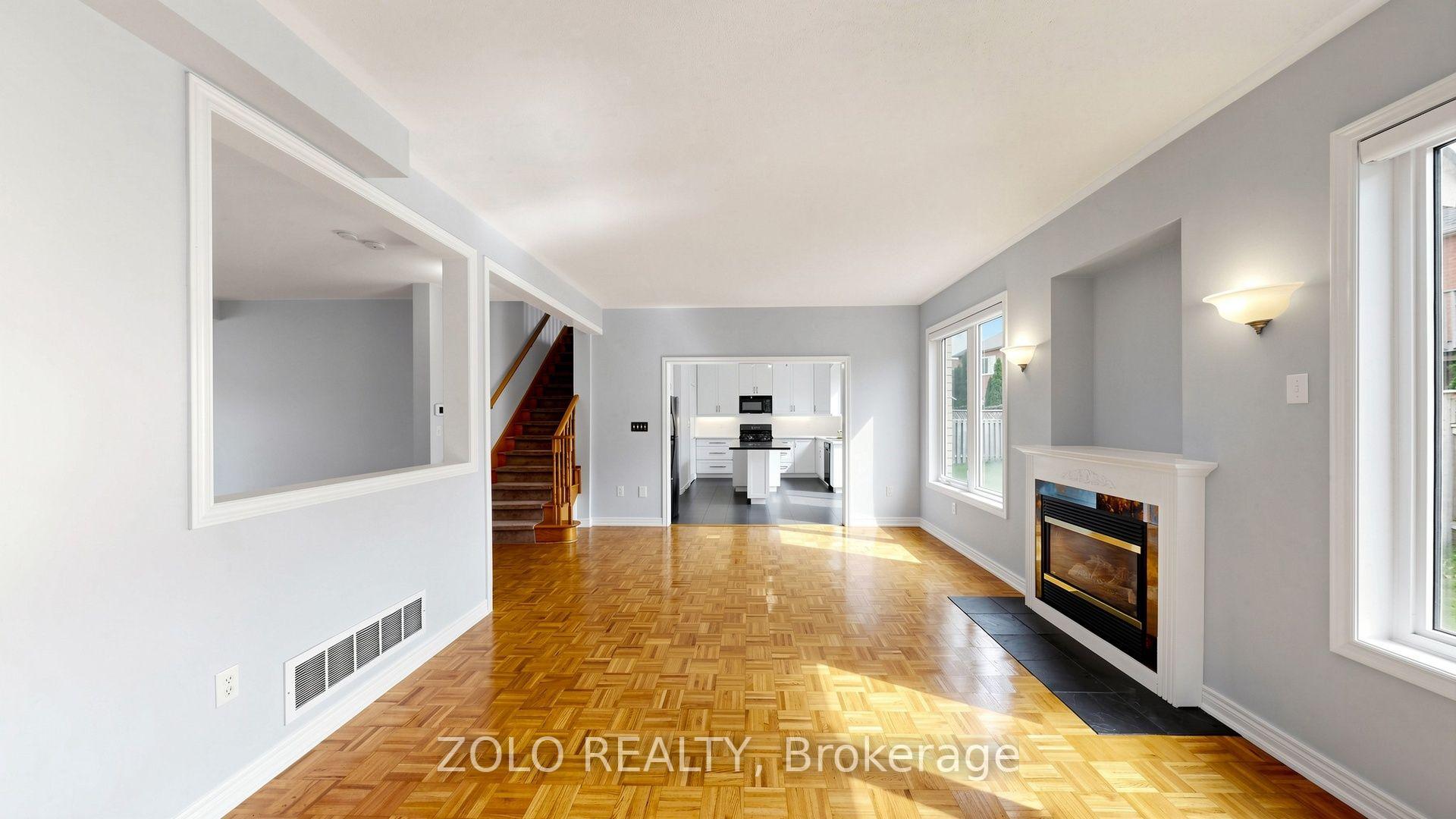 Photo 16 of 19 Waldron Crescent, Richmond Hill, Oak Ridges — HOMEH