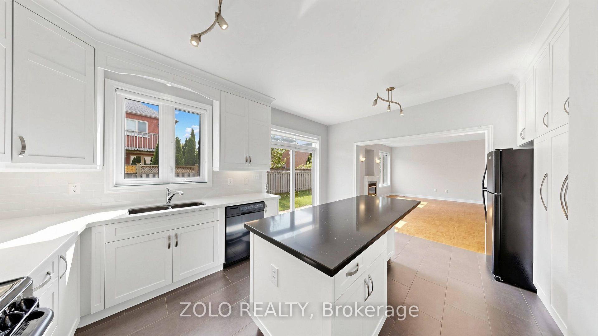 Photo 18 of 19 Waldron Crescent, Richmond Hill, Oak Ridges — HOMEH