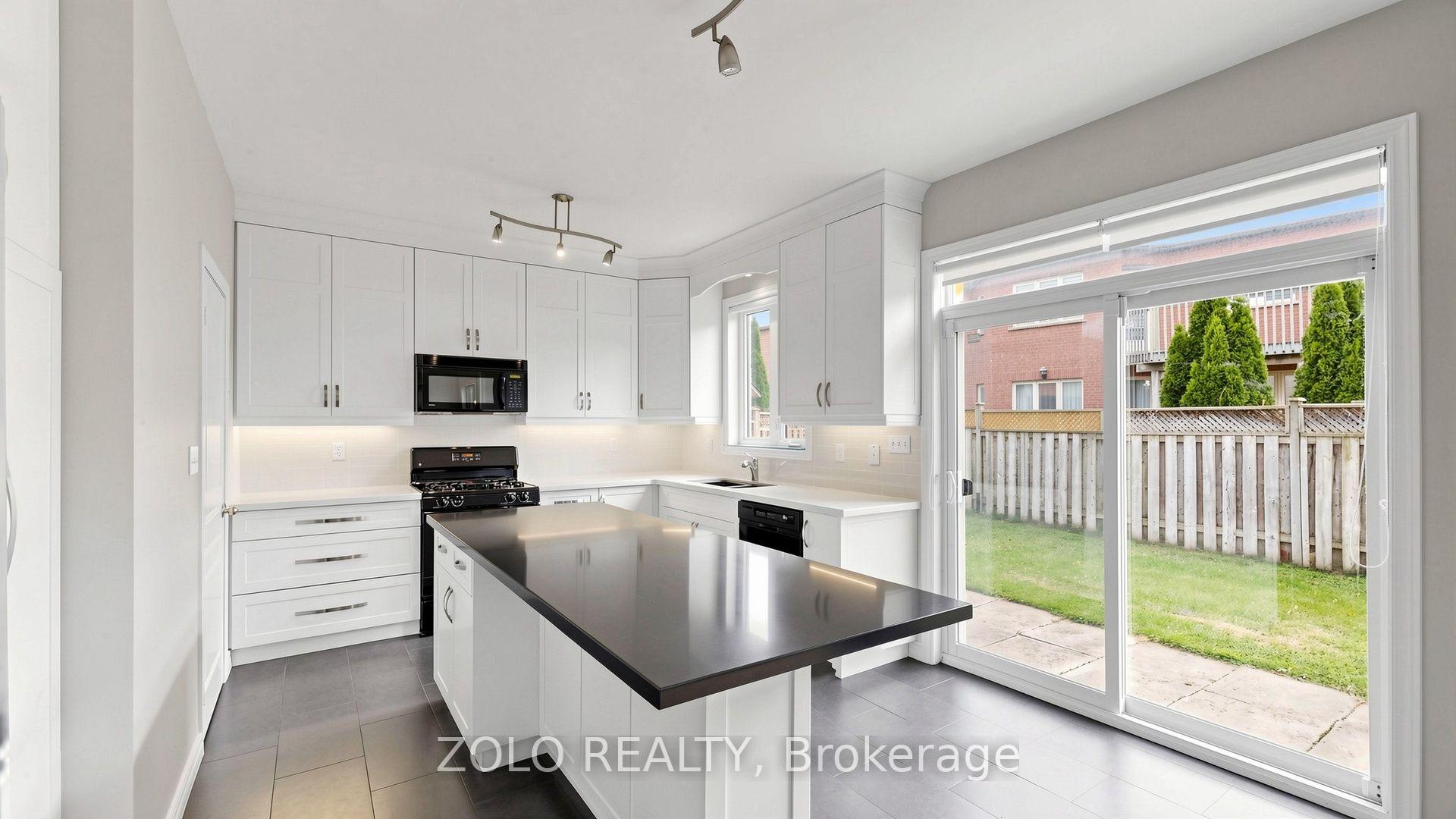 Photo 19 of 19 Waldron Crescent, Richmond Hill, Oak Ridges — HOMEH