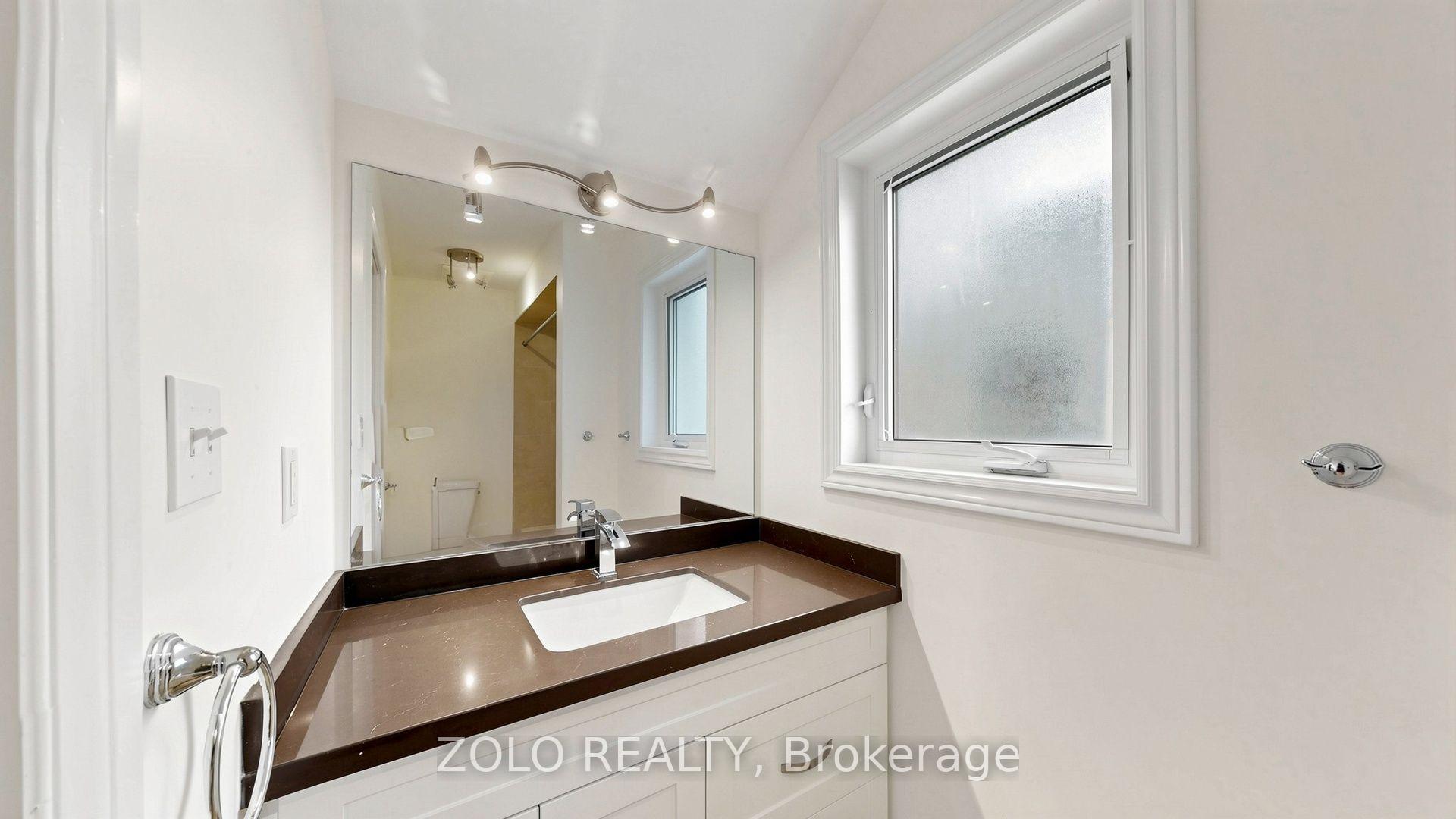 Photo 35 of 19 Waldron Crescent, Richmond Hill, Oak Ridges — HOMEH