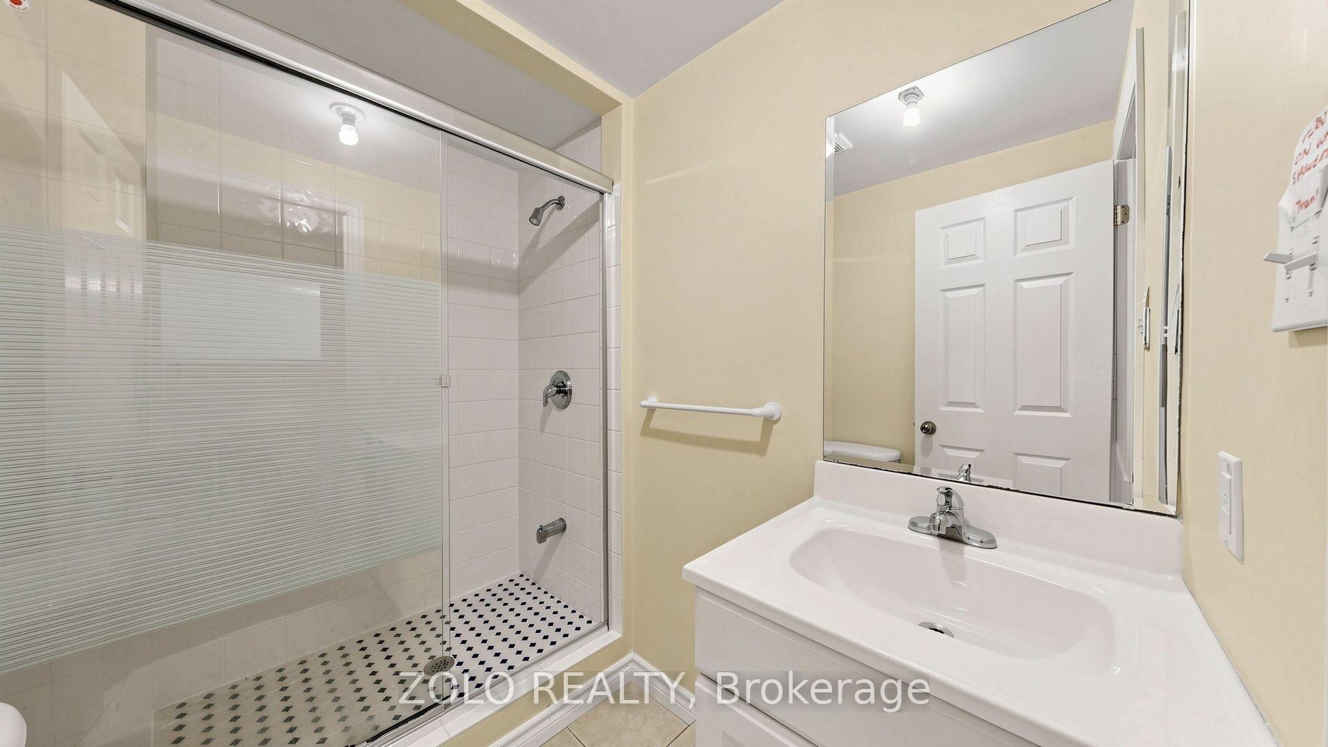 Photo 40 of 19 Waldron Crescent, Richmond Hill, Oak Ridges — HOMEH