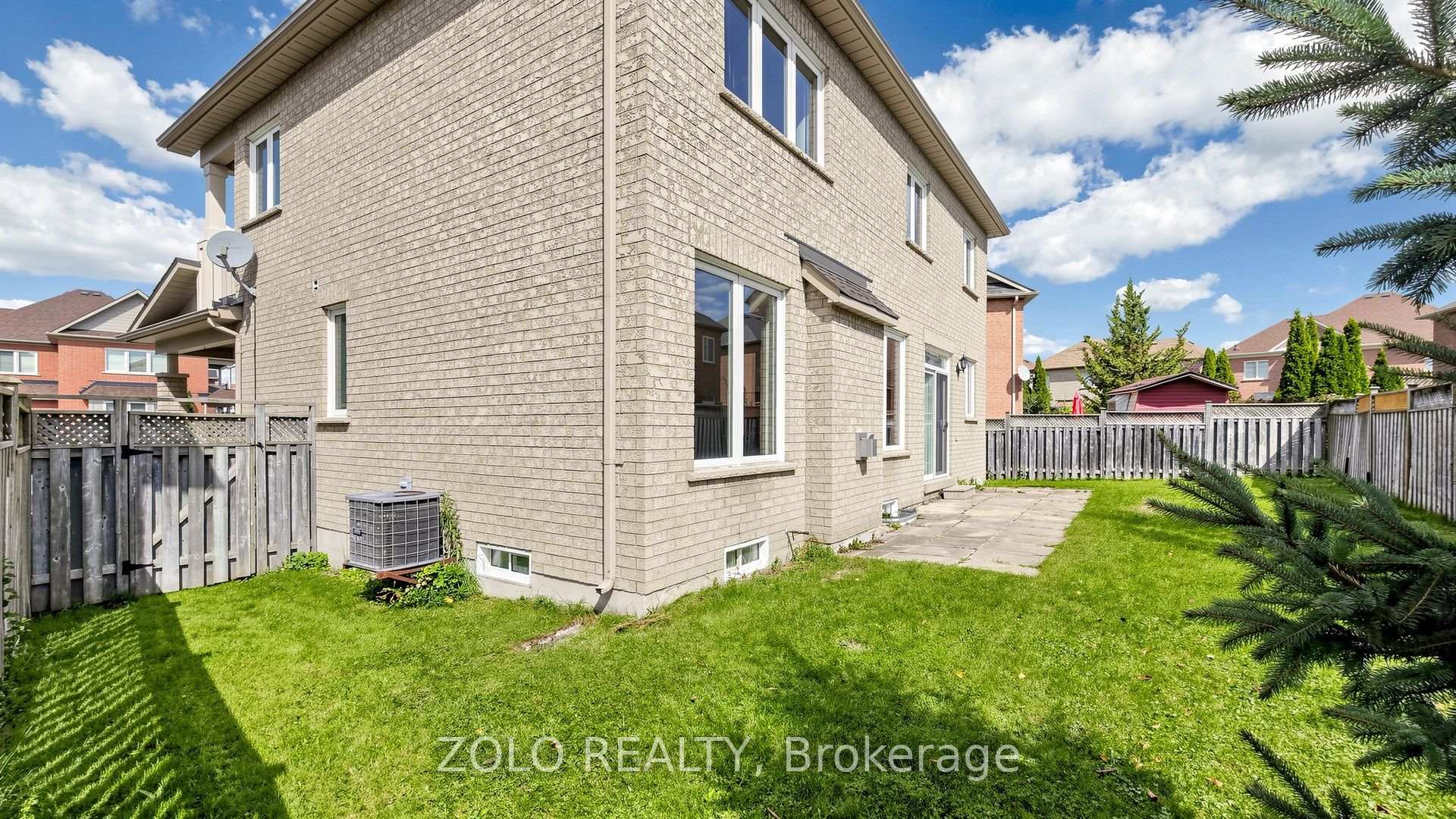 Photo 41 of 19 Waldron Crescent, Richmond Hill, Oak Ridges — HOMEH