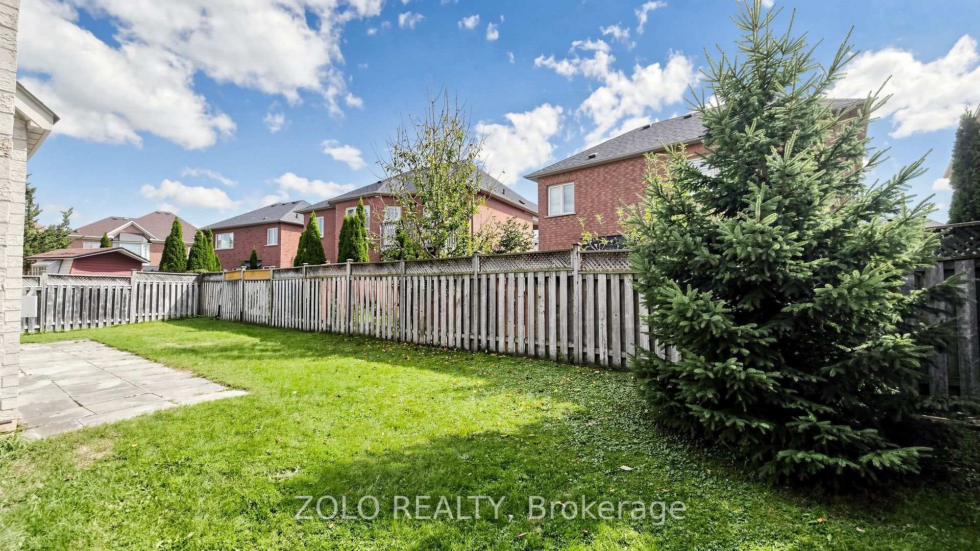 Photo 45 of 19 Waldron Crescent, Richmond Hill, Oak Ridges — HOMEH