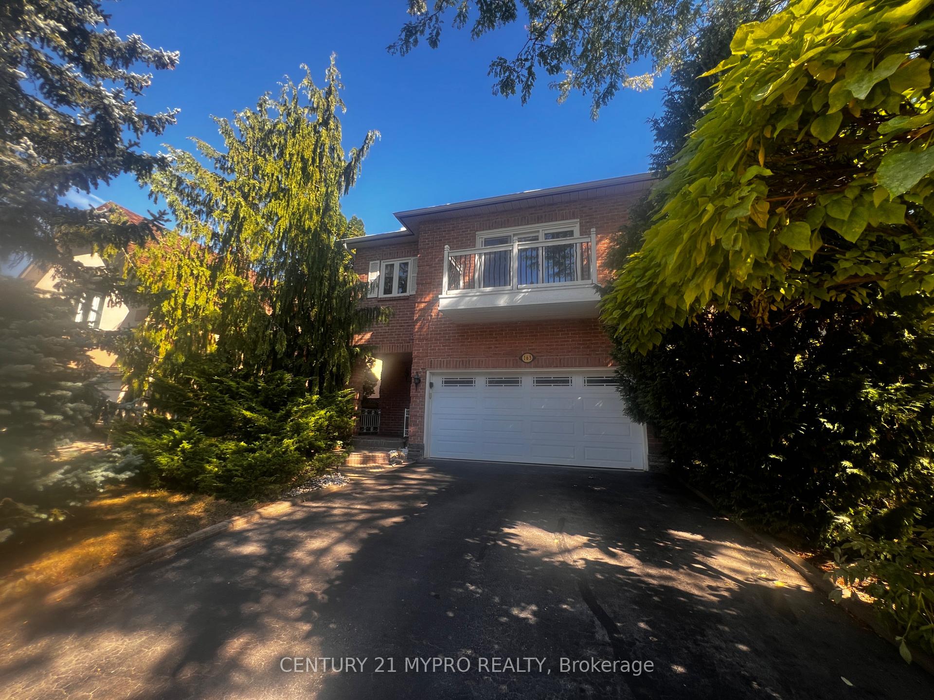 Photo 2 of 163 Romain Crescent, Oakville, College Park — HOMEH