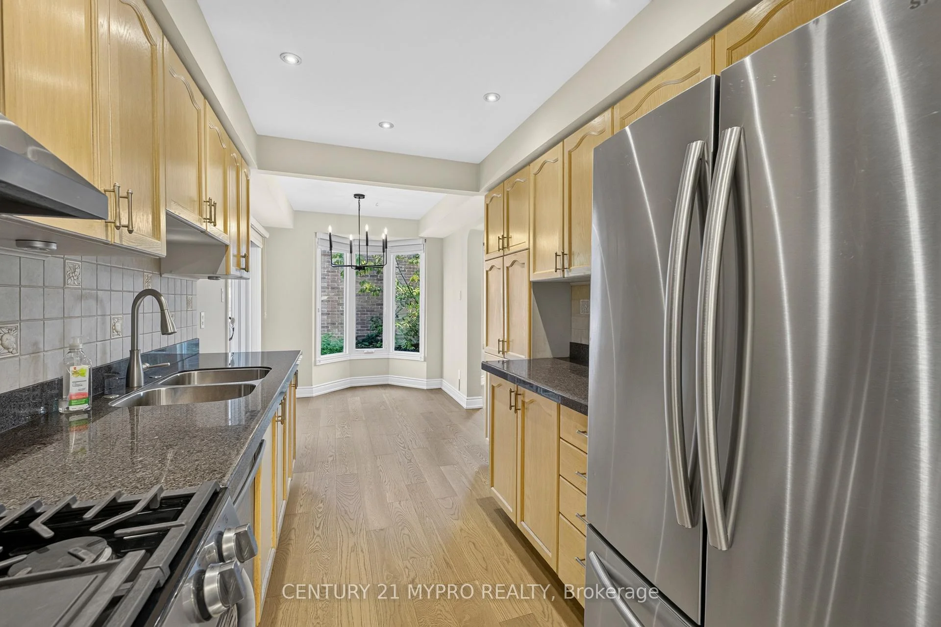 Photo 45 of 163 Romain Crescent, Oakville, College Park — HOMEH