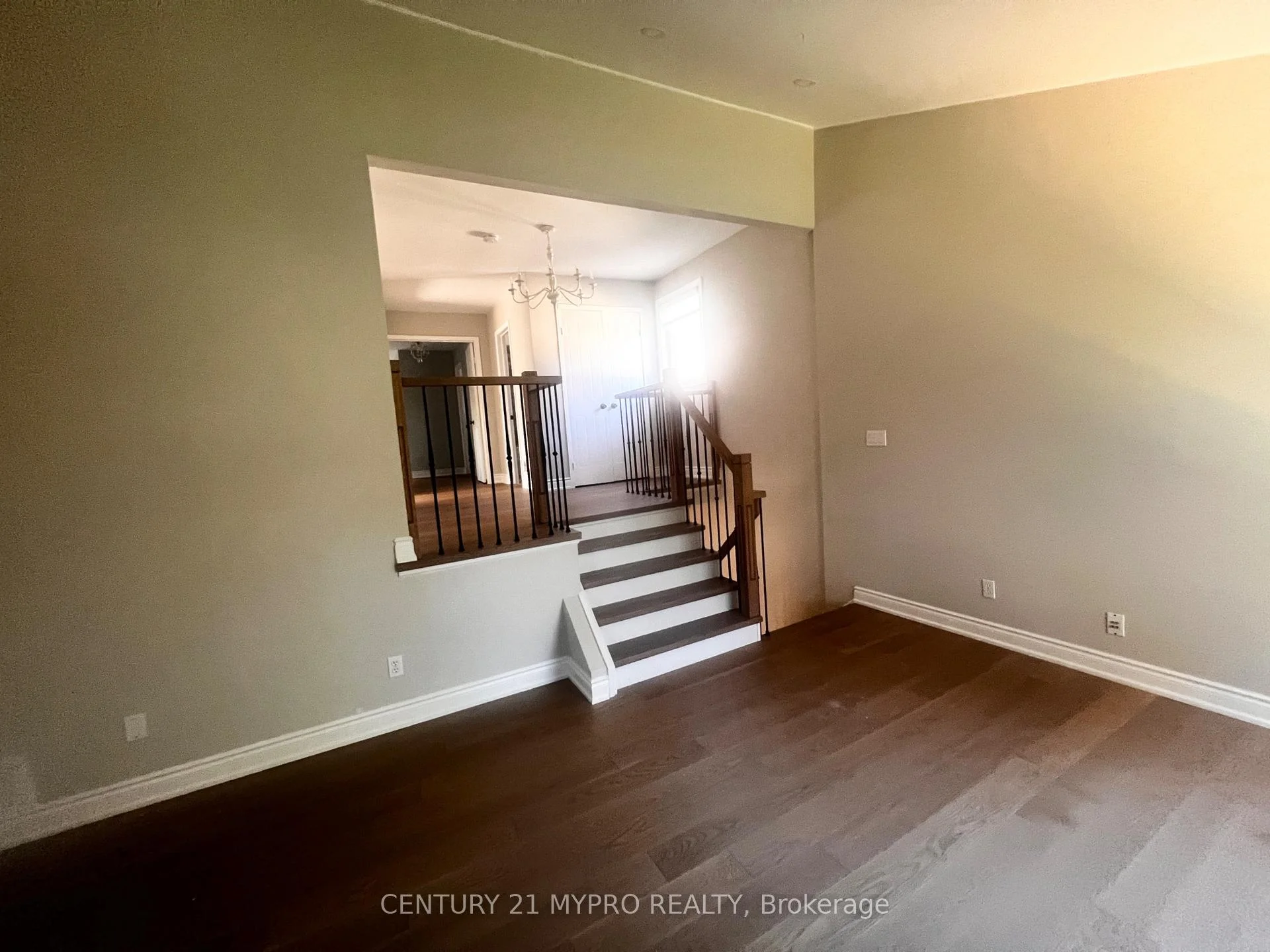 Photo 67 of 163 Romain Crescent, Oakville, College Park — HOMEH