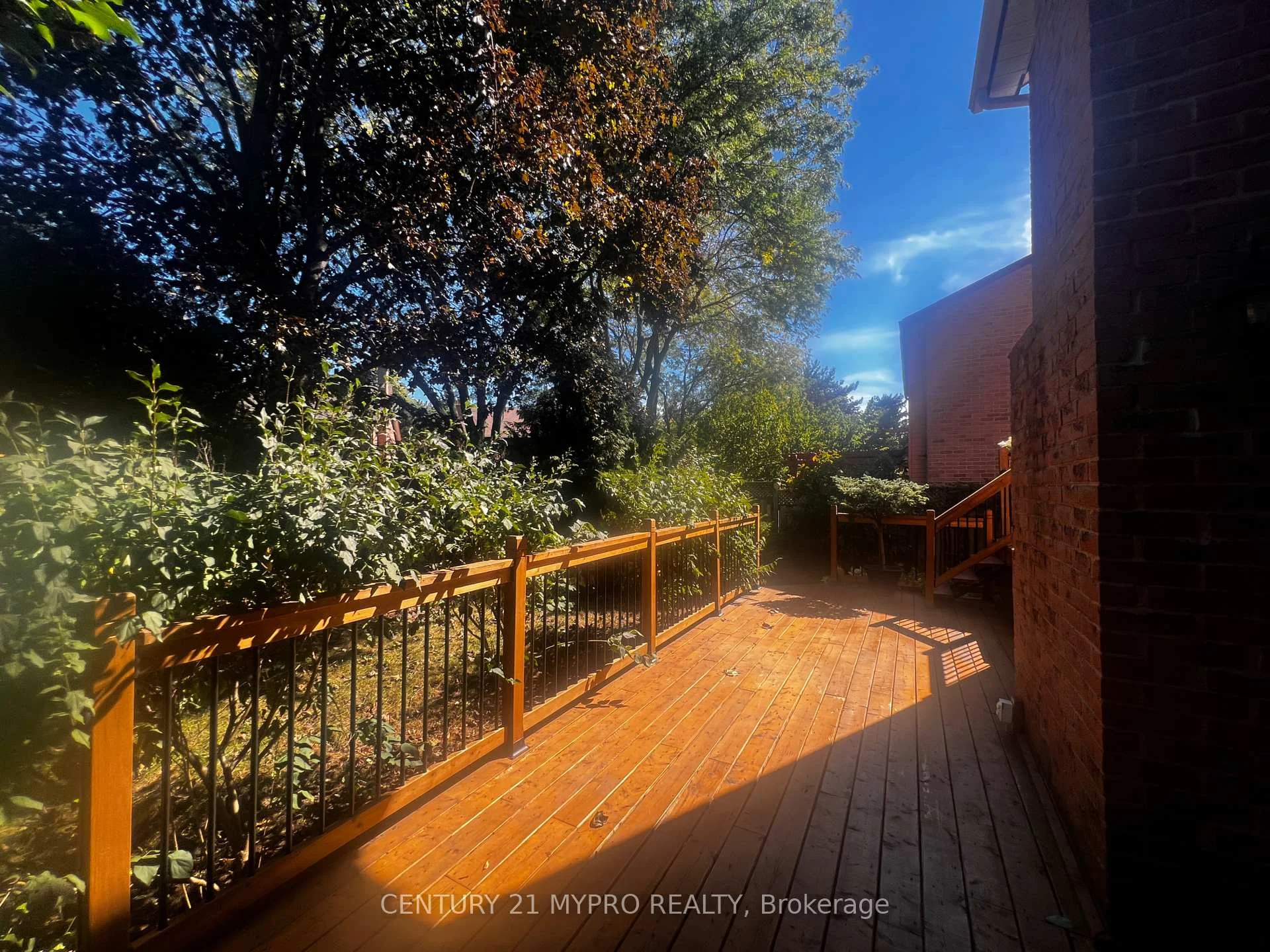 Photo 75 of 163 Romain Crescent, Oakville, College Park — HOMEH