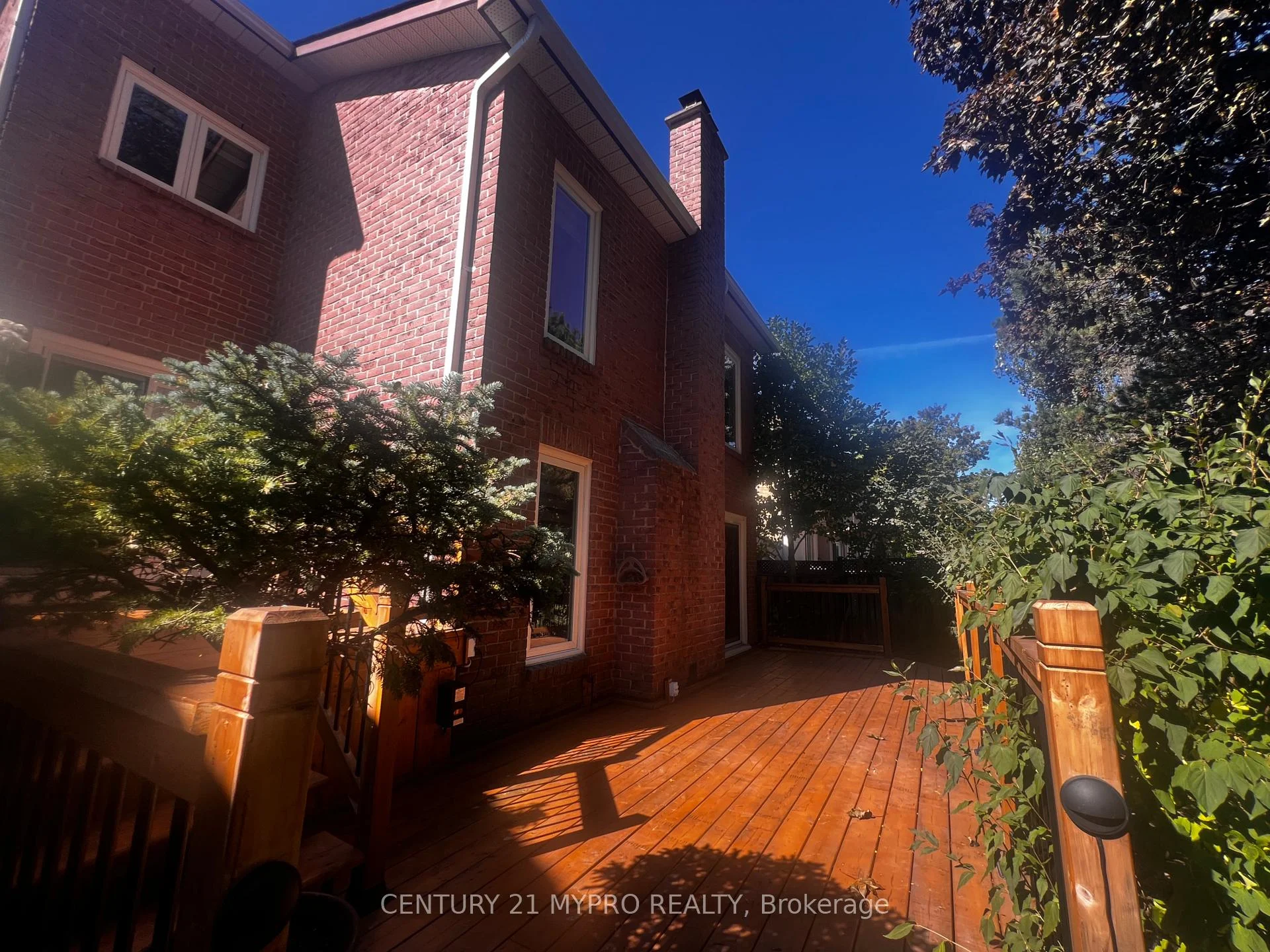Photo 80 of 163 Romain Crescent, Oakville, College Park — HOMEH