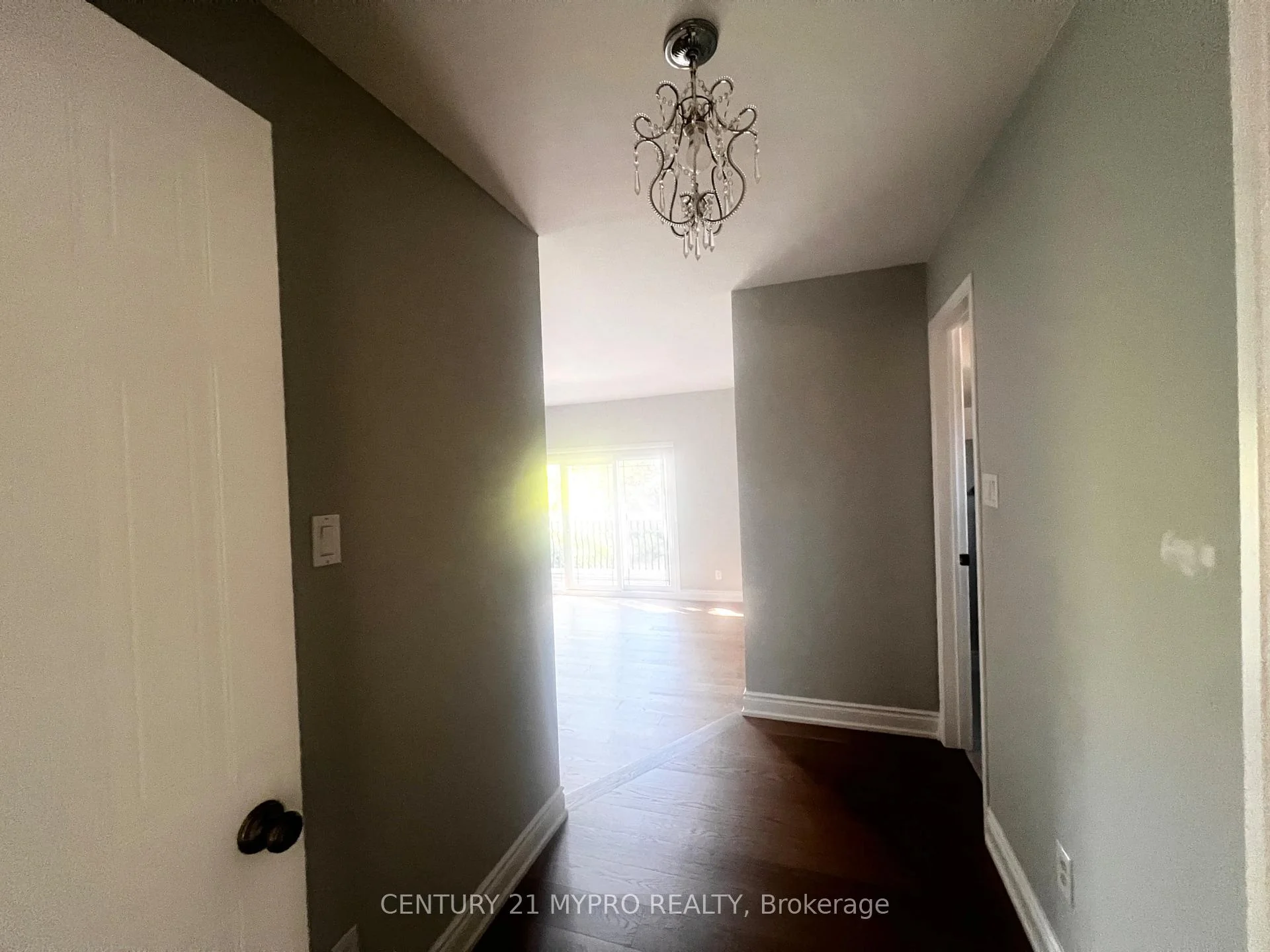 Photo 86 of 163 Romain Crescent, Oakville, College Park — HOMEH