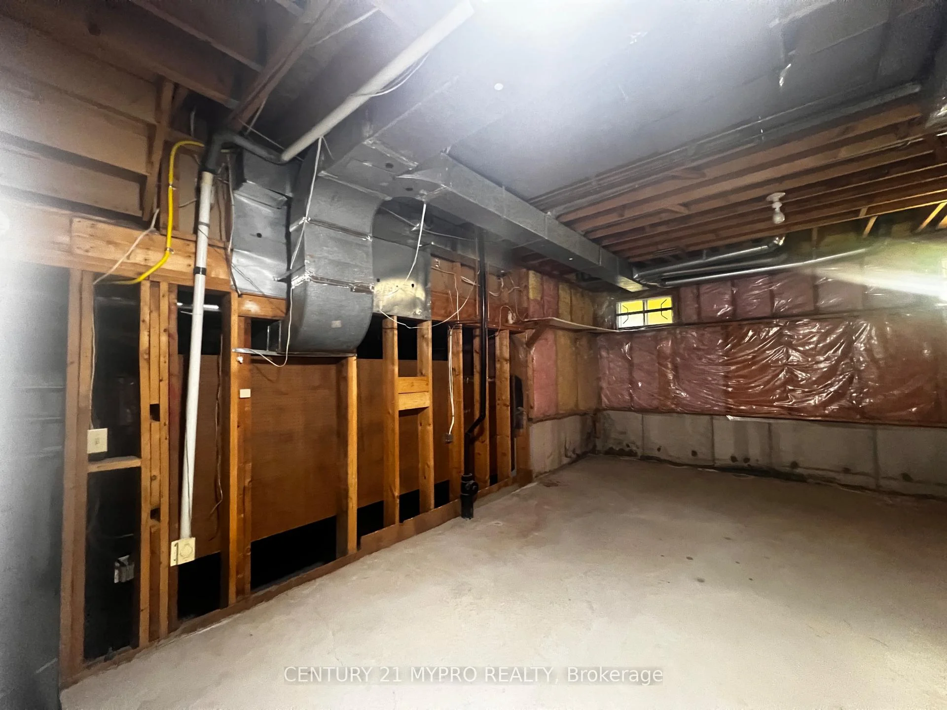 Photo 98 of 163 Romain Crescent, Oakville, College Park — HOMEH