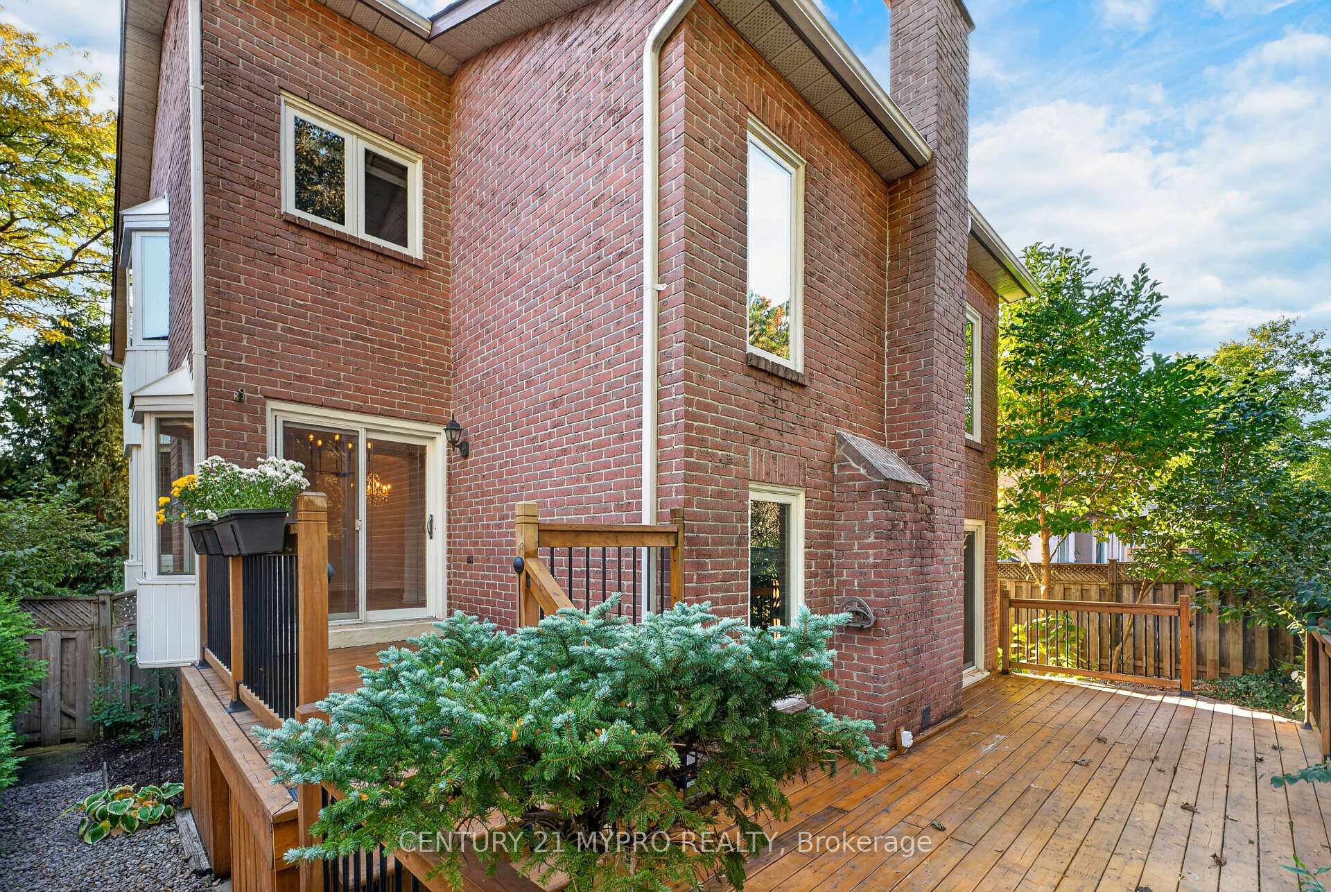 Photo 57 of 163 Romain Crescent, Oakville, College Park — HOMEH