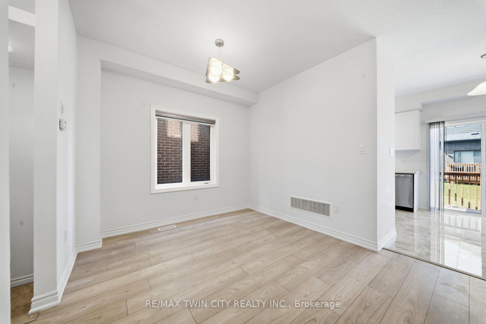 Photo 6 of 19 Tooker Drive, Brantford, Empire South — HOMEH