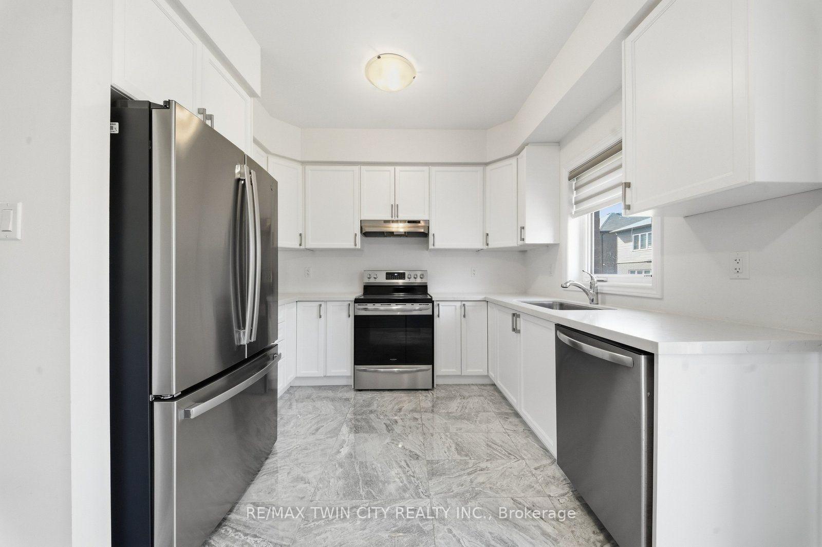 Photo 12 of 19 Tooker Drive, Brantford, Empire South — HOMEH