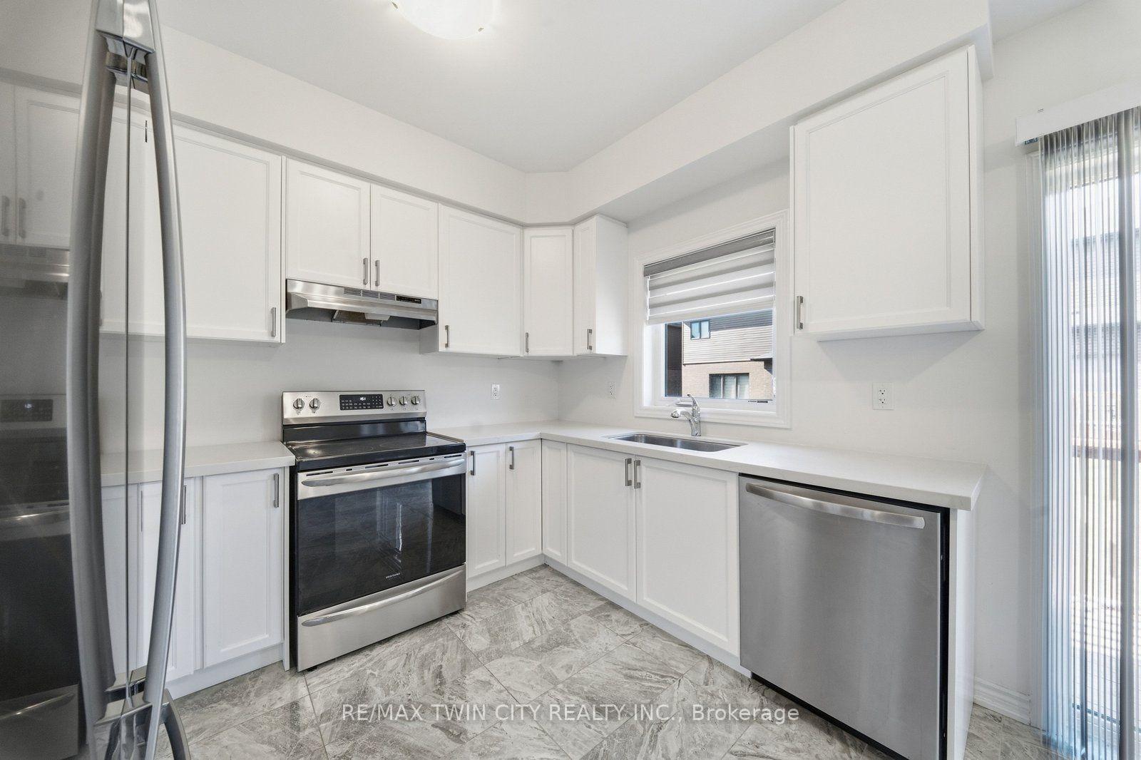 Photo 14 of 19 Tooker Drive, Brantford, Empire South — HOMEH