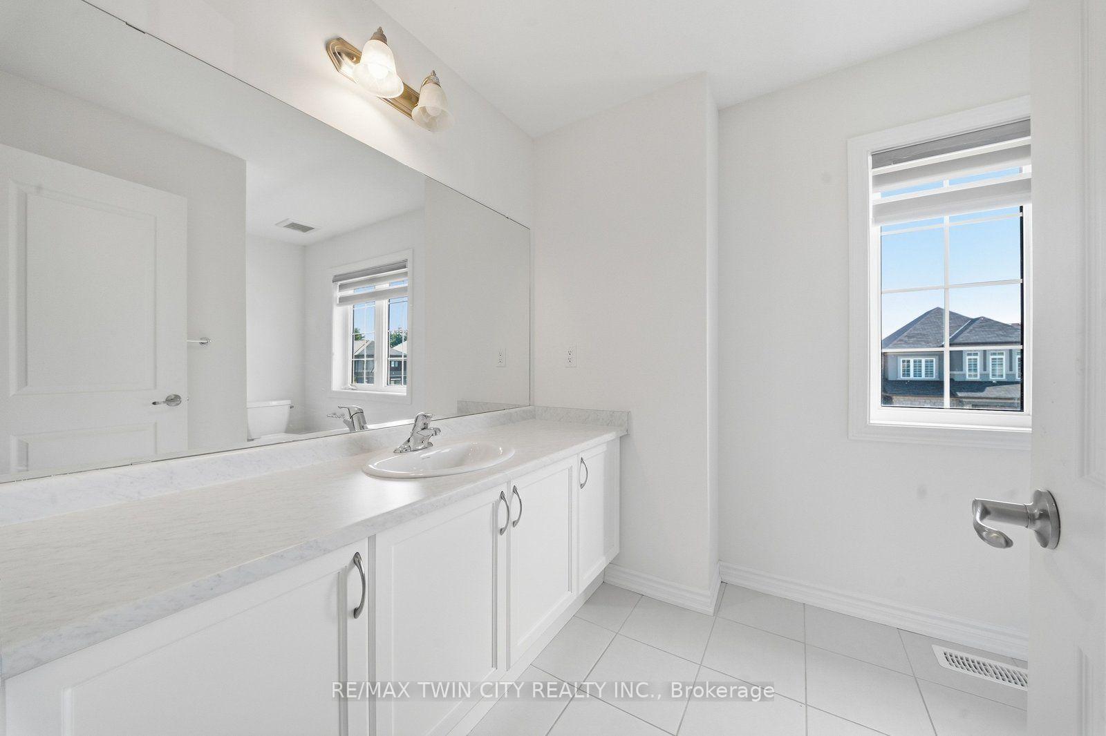 Photo 18 of 19 Tooker Drive, Brantford, Empire South — HOMEH